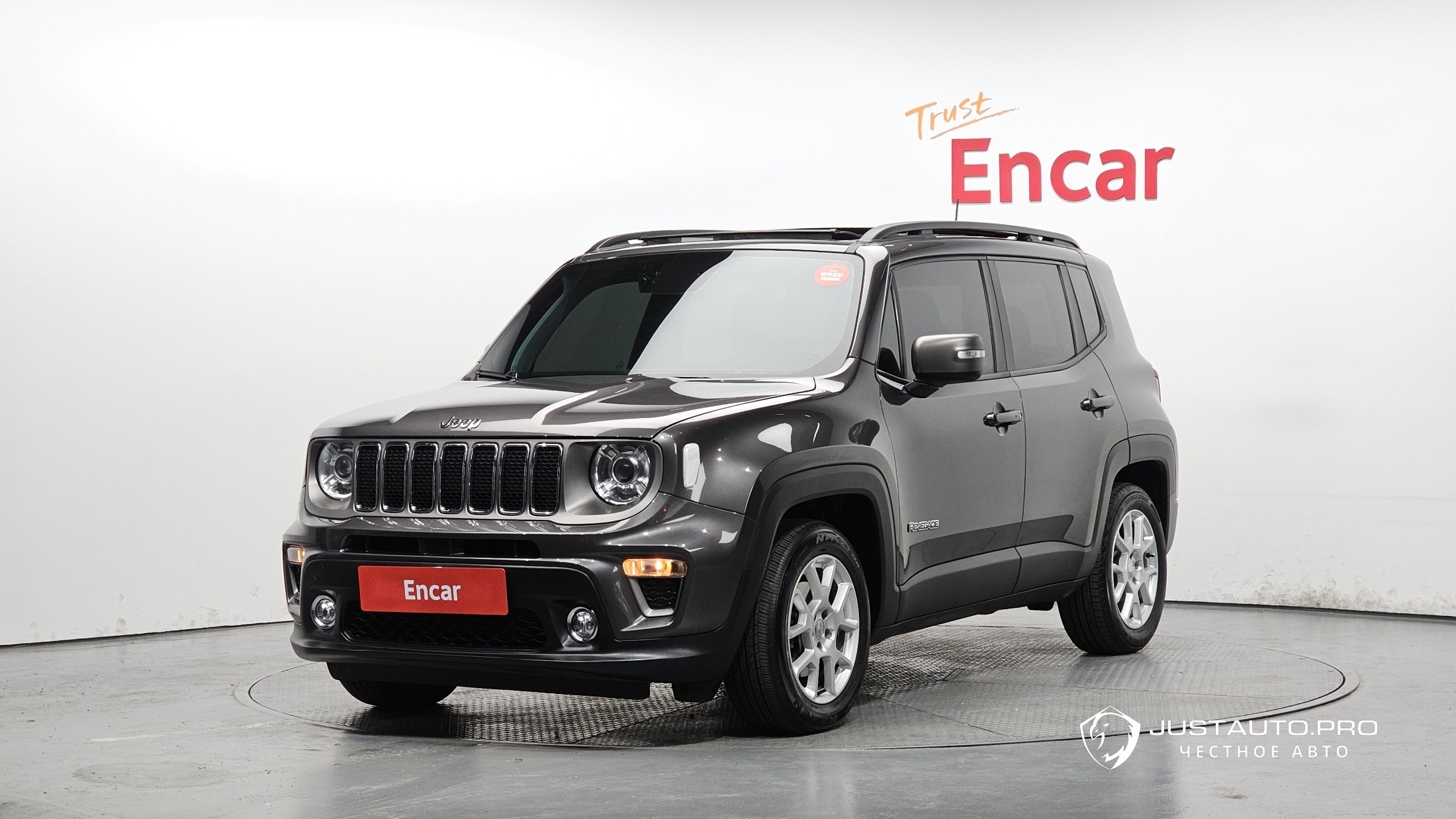 Автомобиль Jeep Renegade