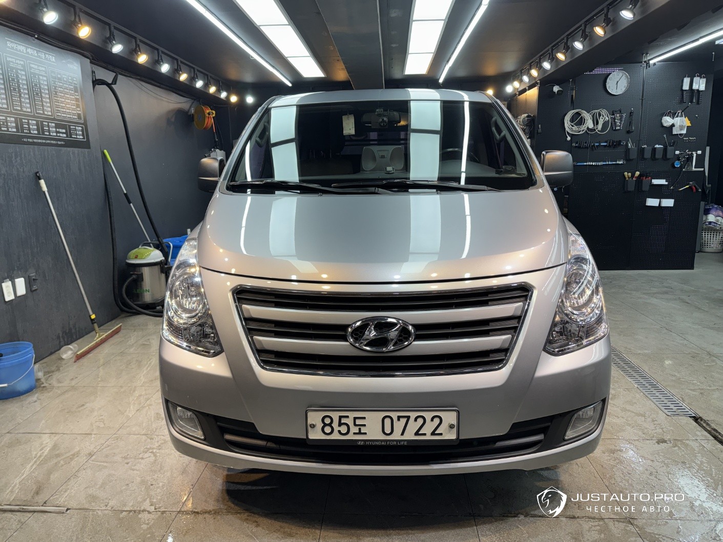 Автомобиль Hyundai Starex