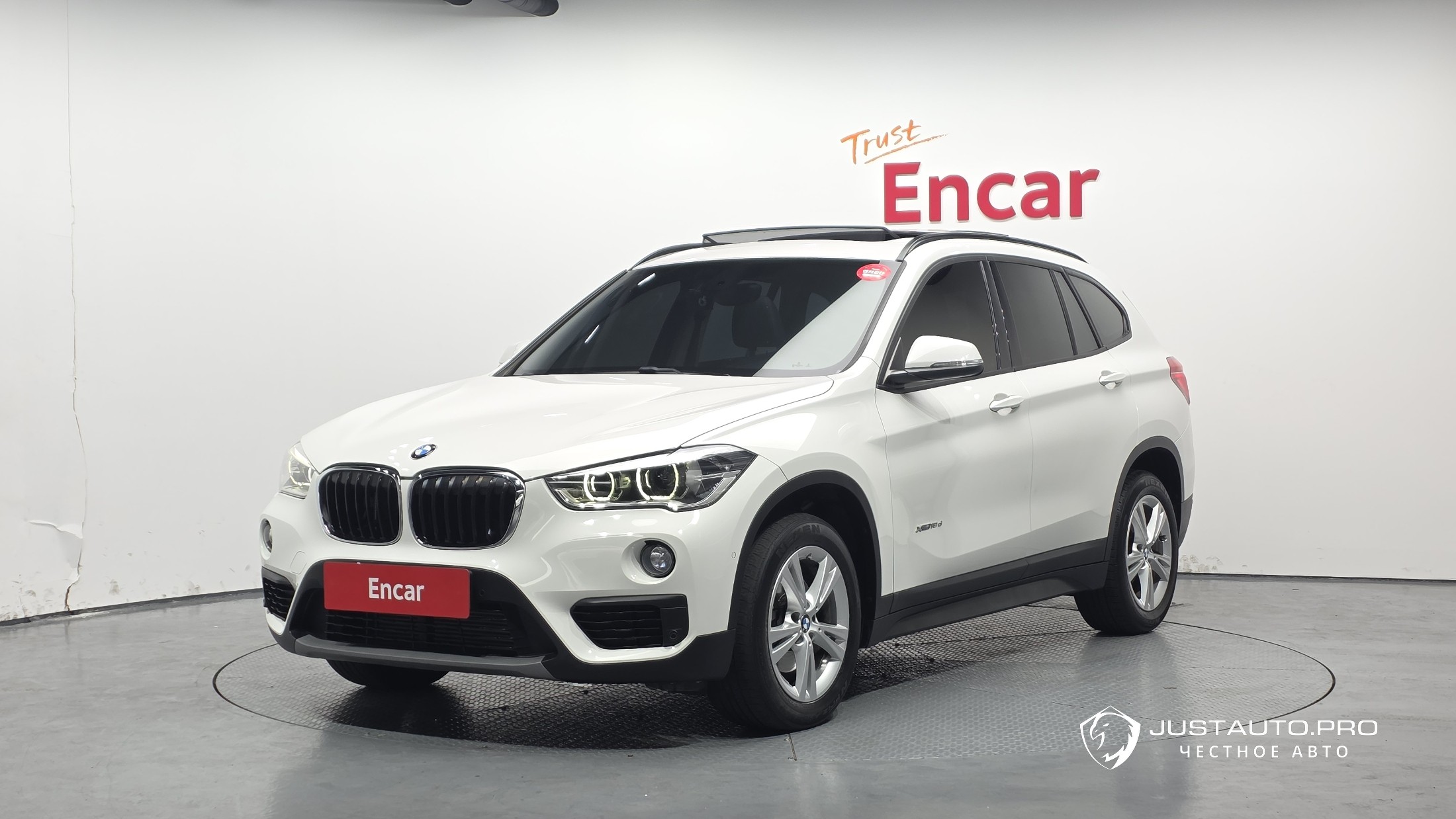 Автомобиль BMW X1