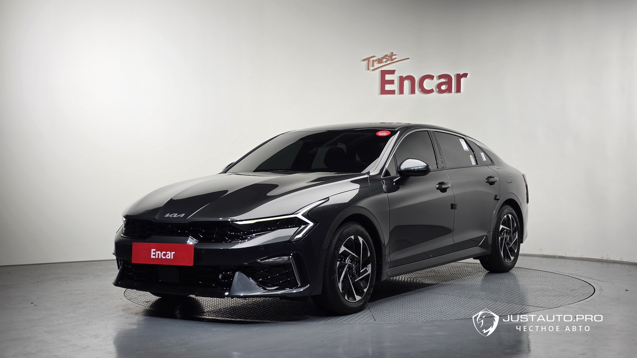 Автомобиль Kia K5