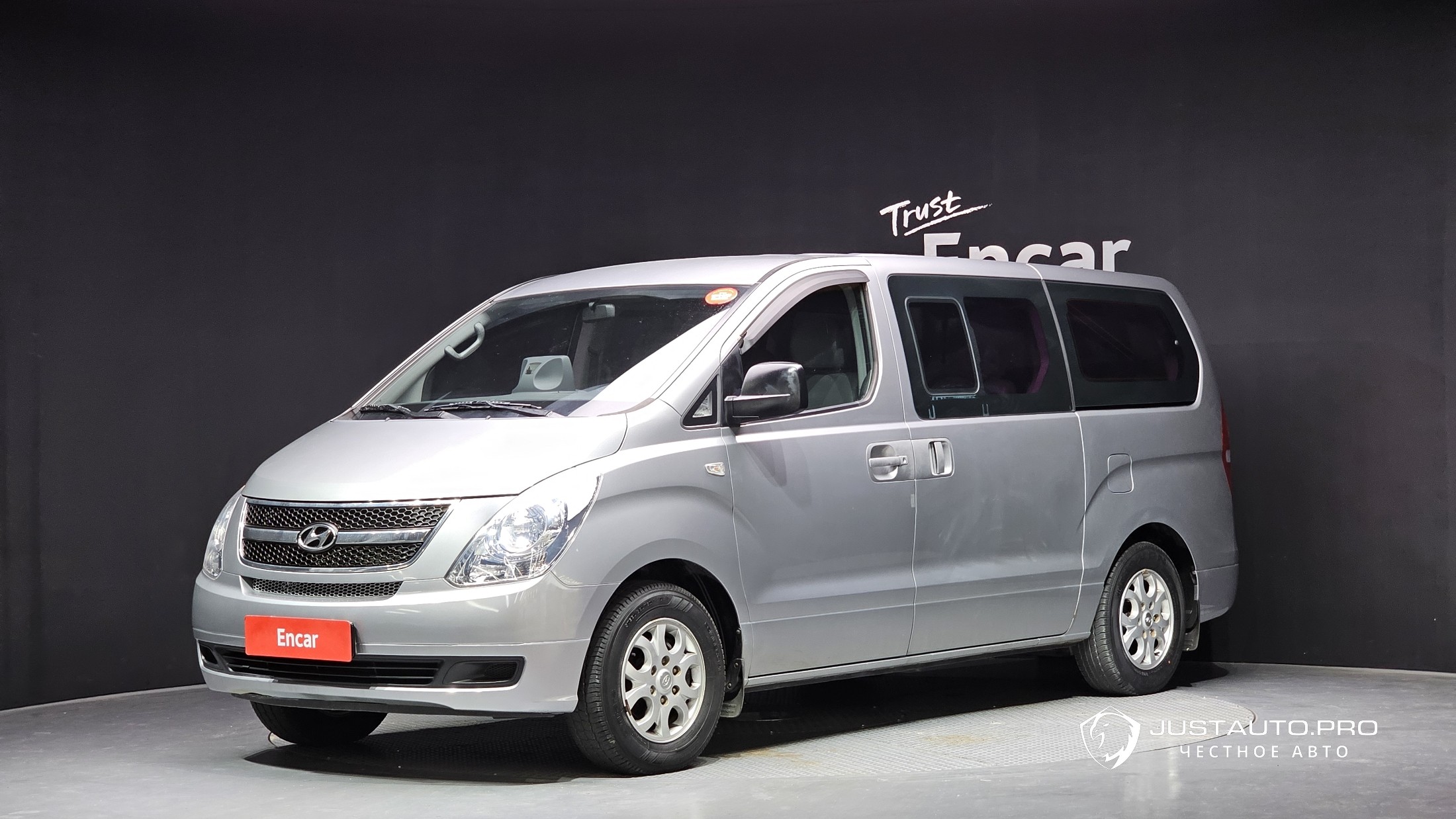 Автомобиль Hyundai Starex