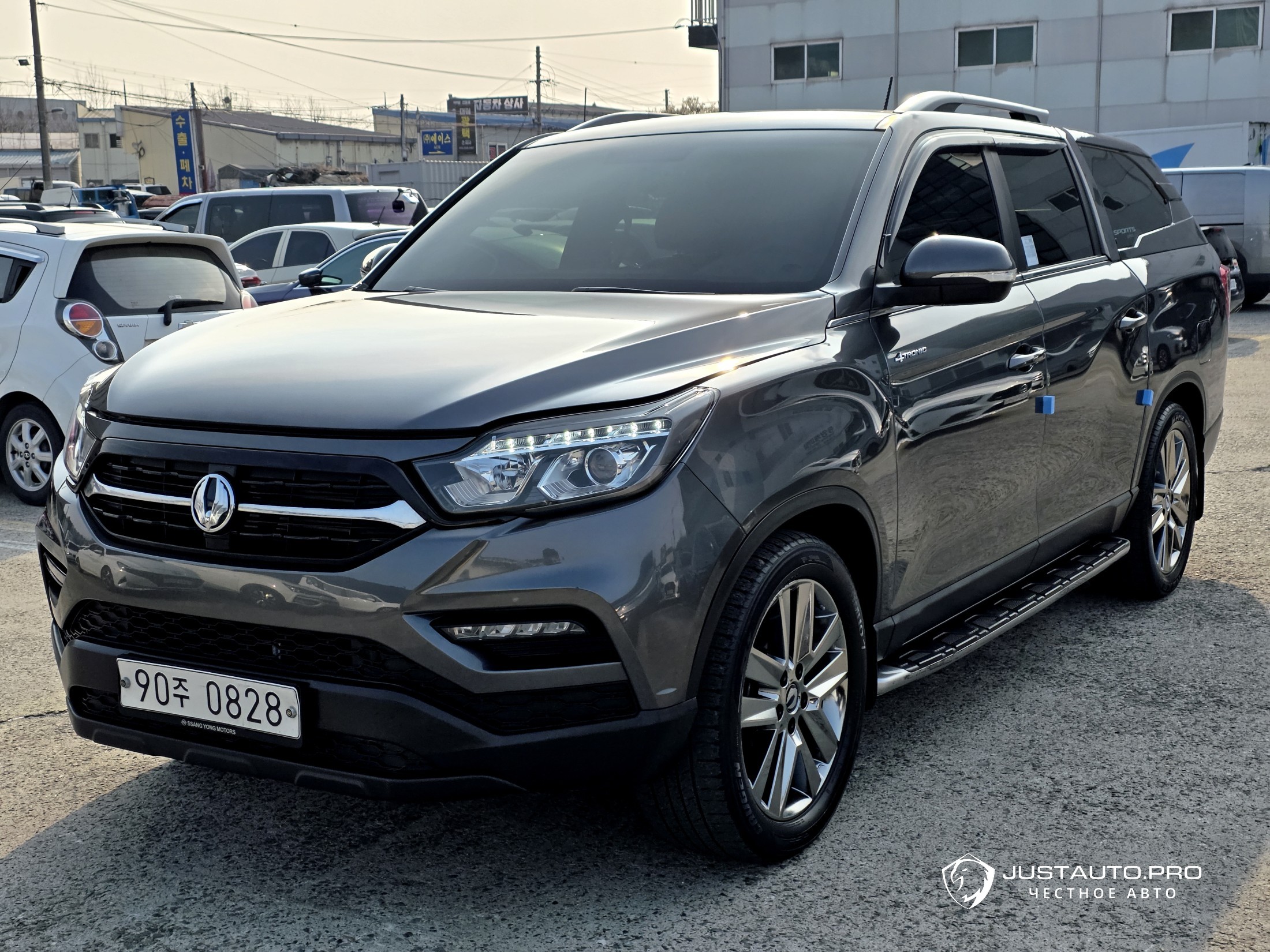 Автомобиль KG_Mobility_Ssangyong Rexton