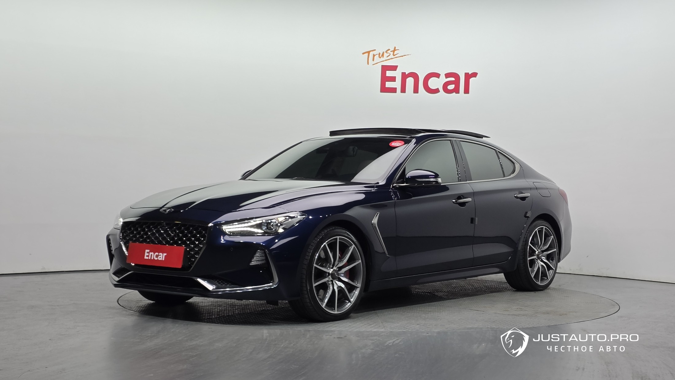 Автомобиль Genesis G70