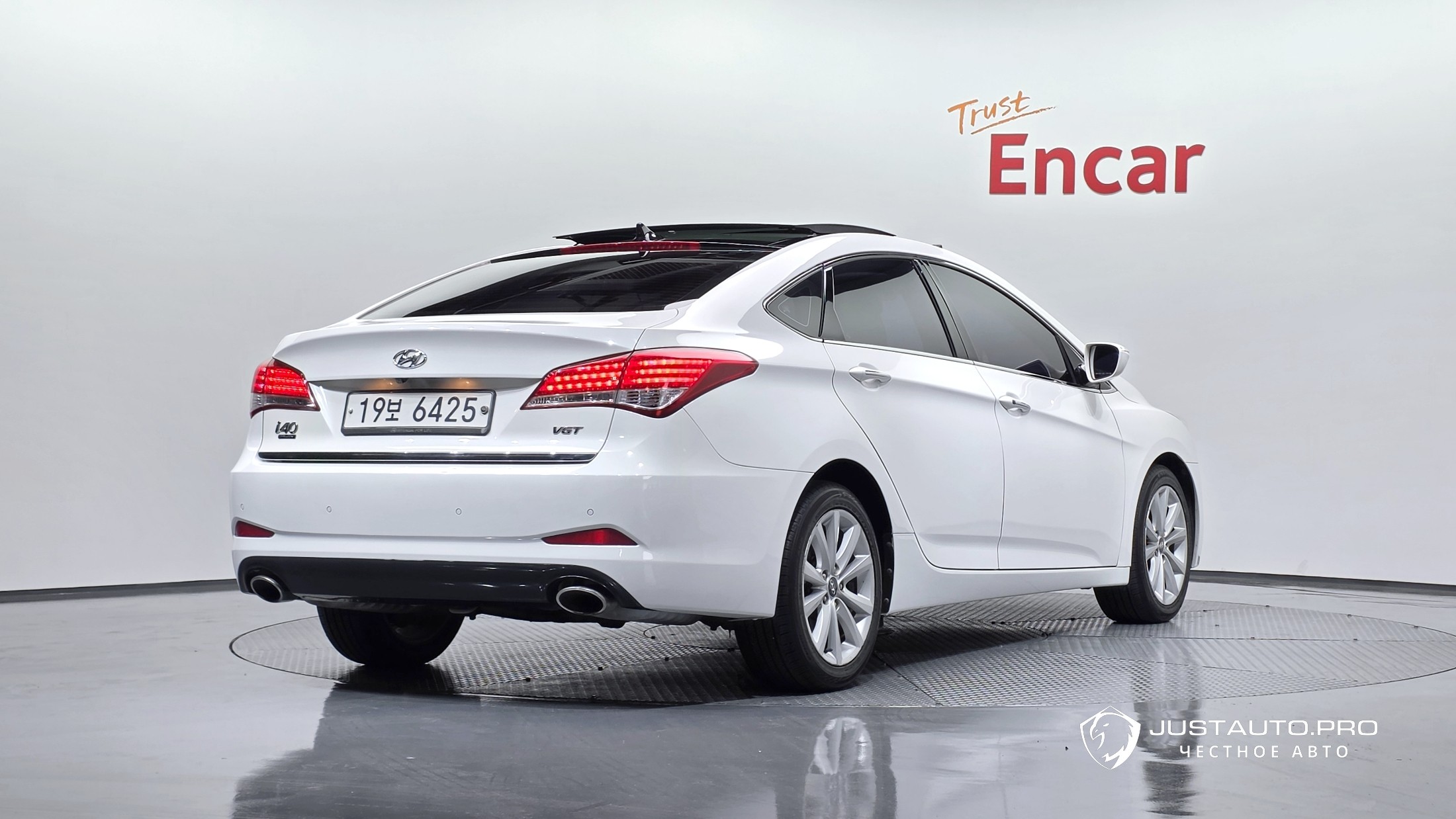 Автомобиль Hyundai i40