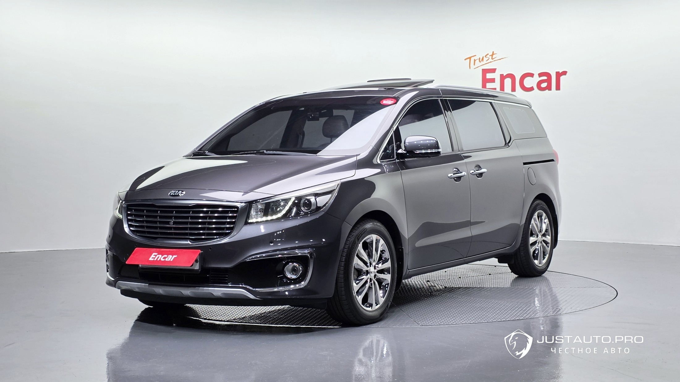 Автомобиль Kia Canival