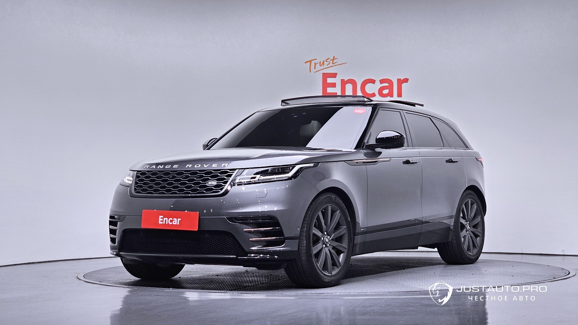 Автомобиль Land Rover Range Rover Velar