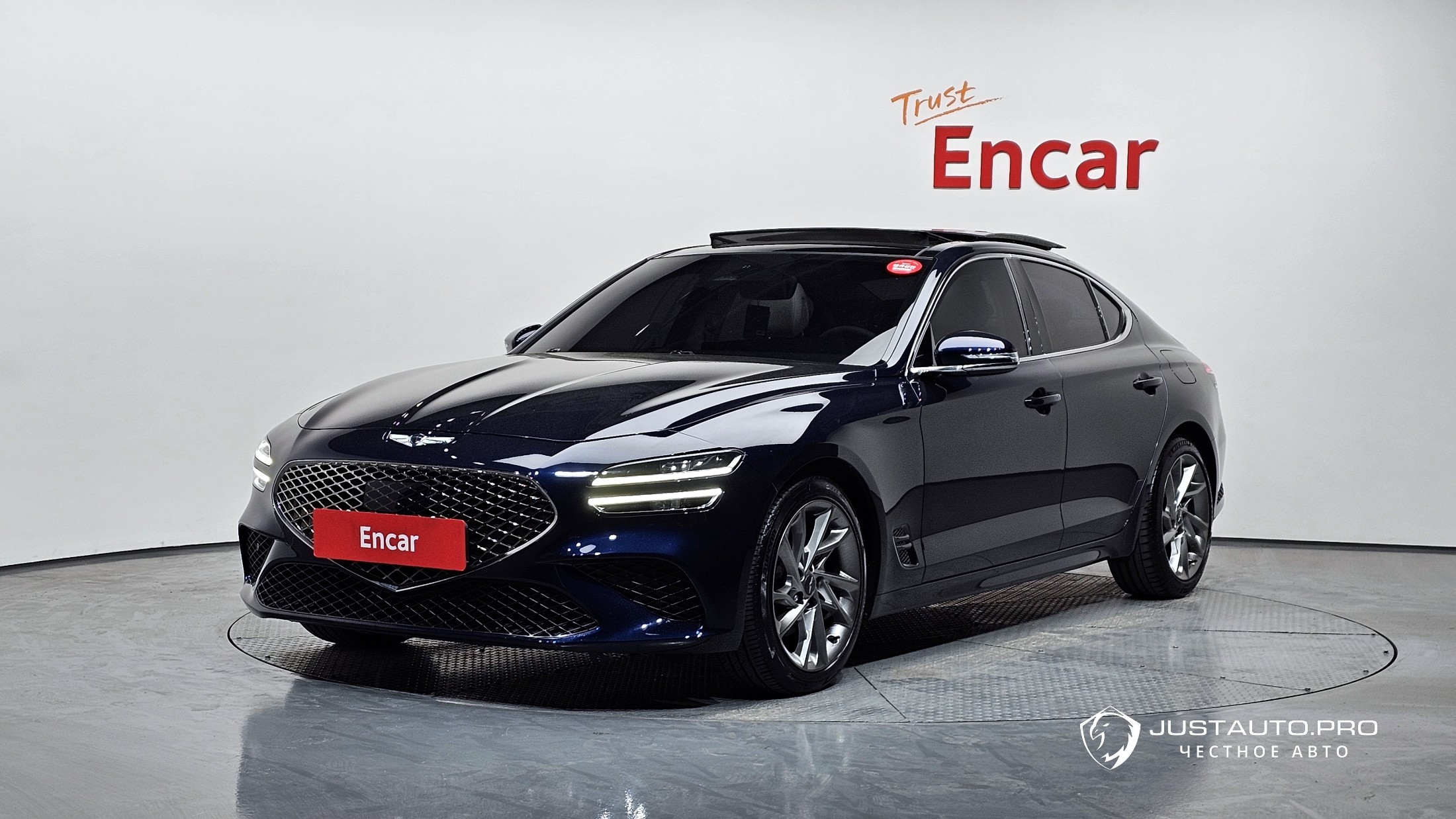 Автомобиль Genesis G70