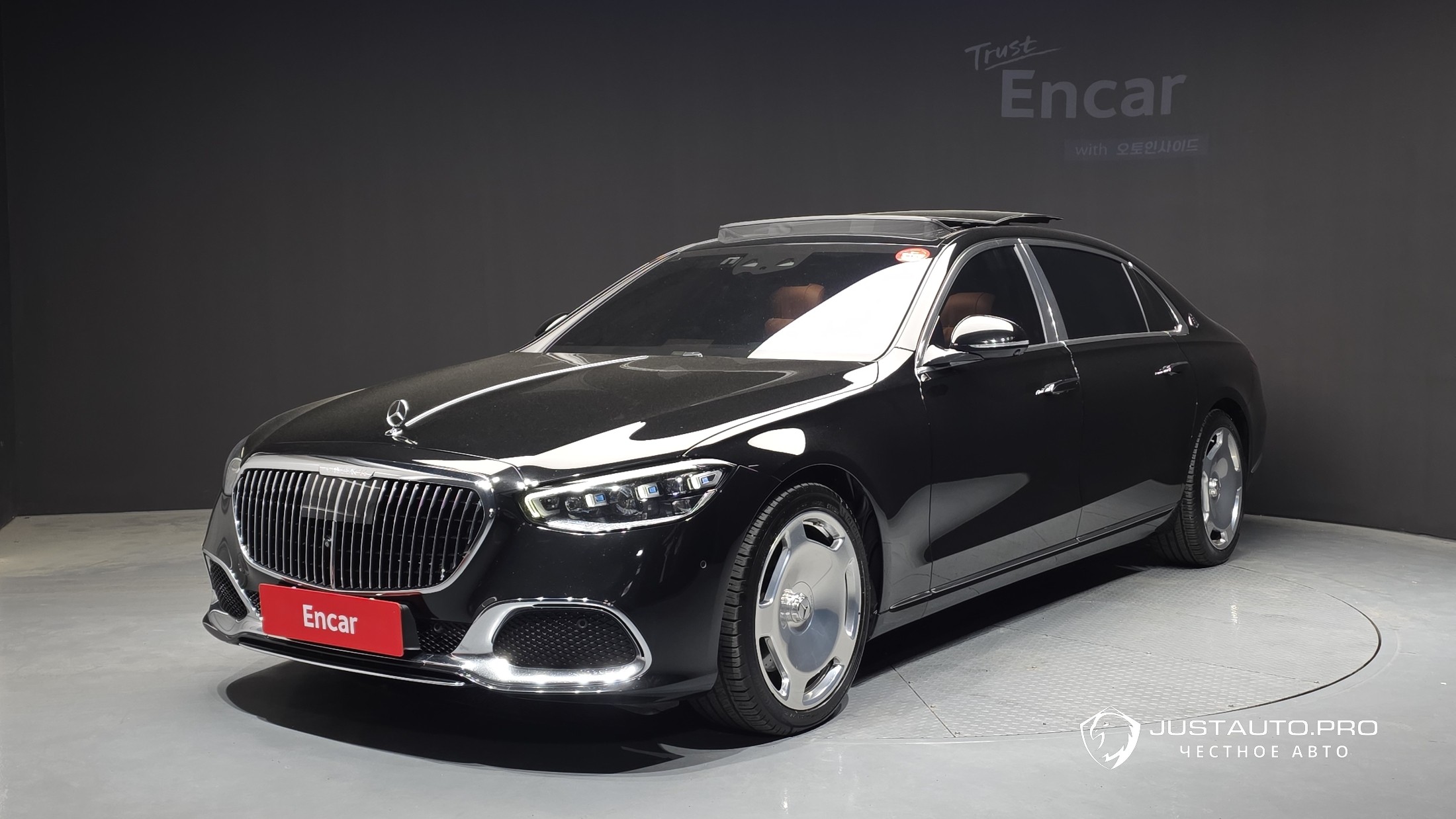 Автомобиль Mercedes-Benz S-Class