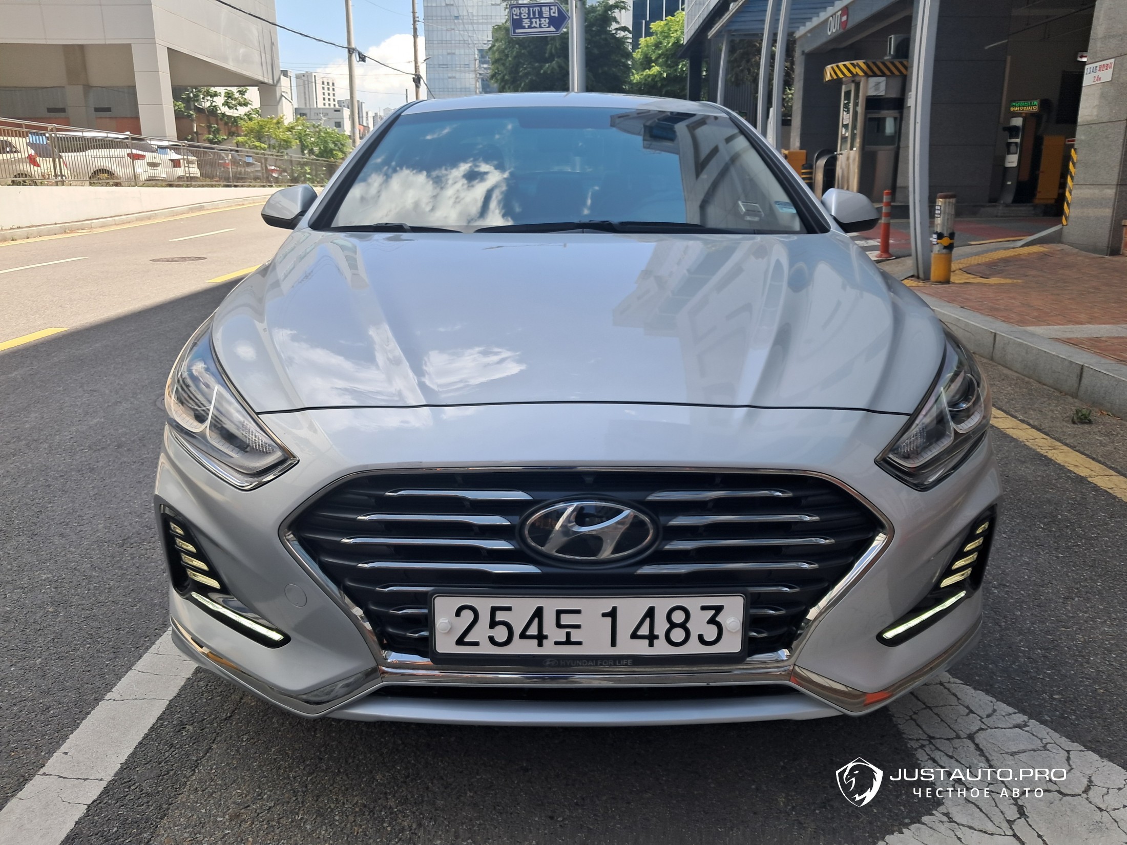 Автомобиль Hyundai Sonata