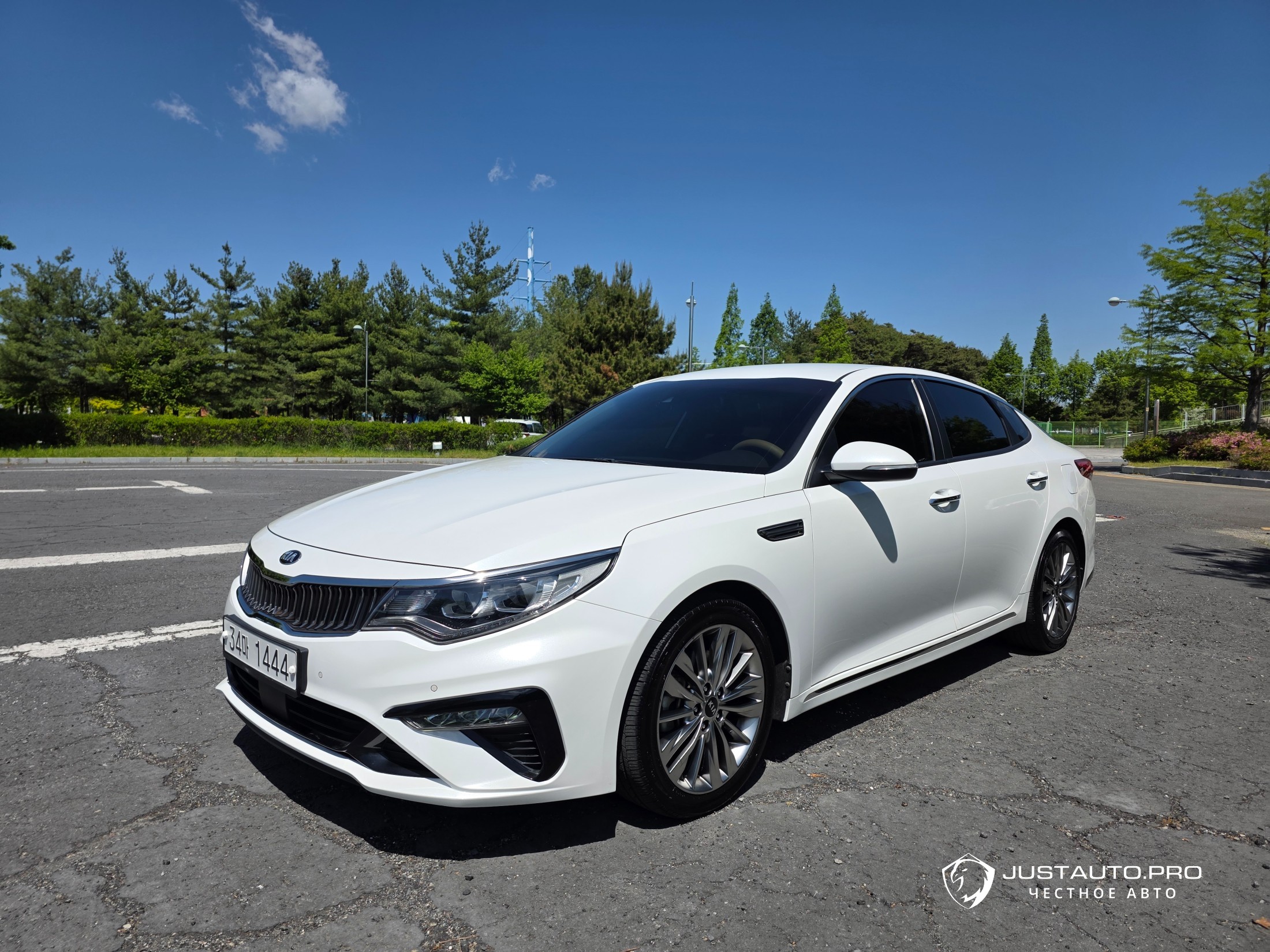 Автомобиль Kia K5