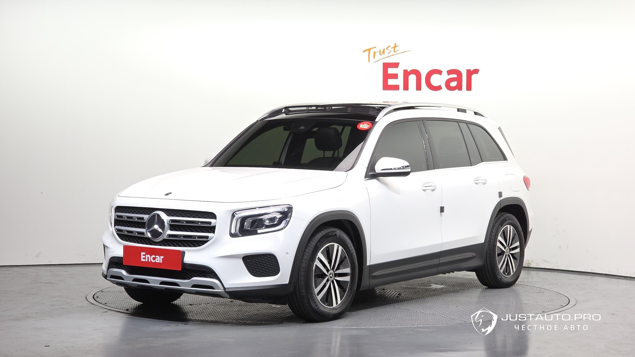 Автомобиль Mercedes-Benz GLB-Class