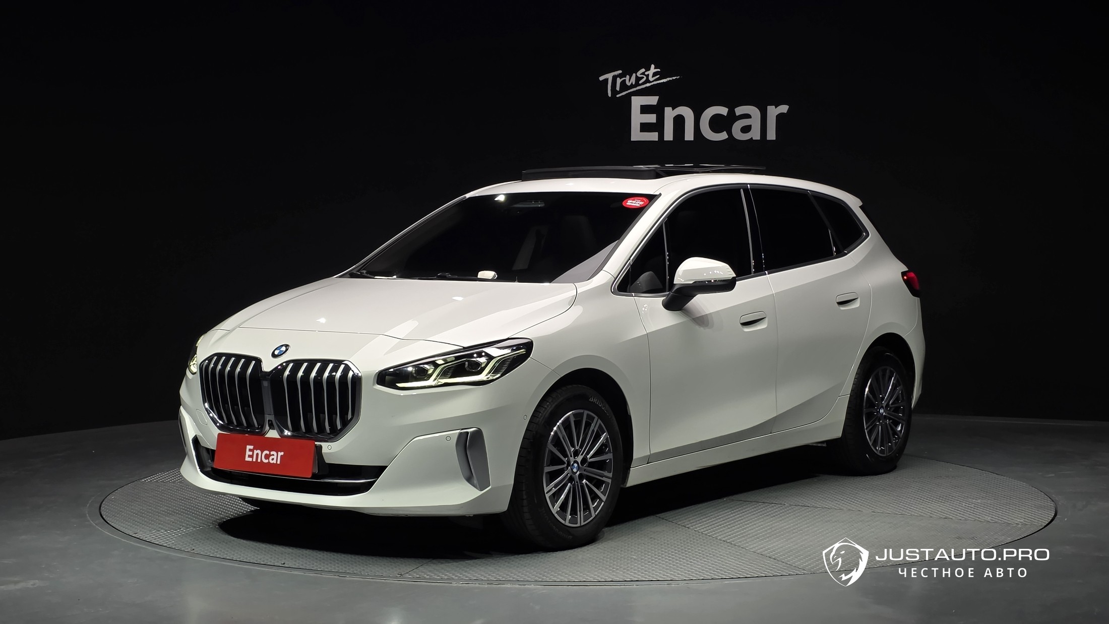 Автомобиль BMW 2-Series