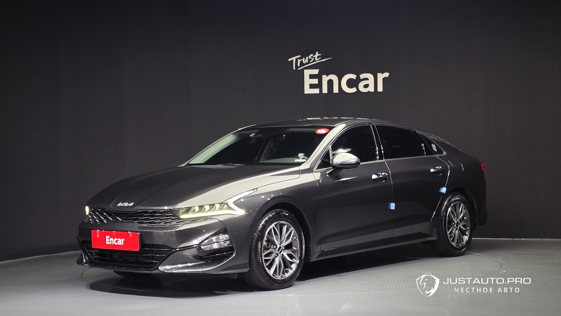 Автомобиль Kia K5