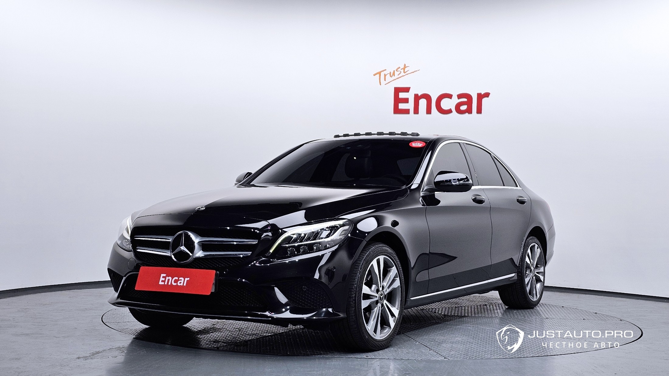 Автомобиль Mercedes-Benz C-Class
