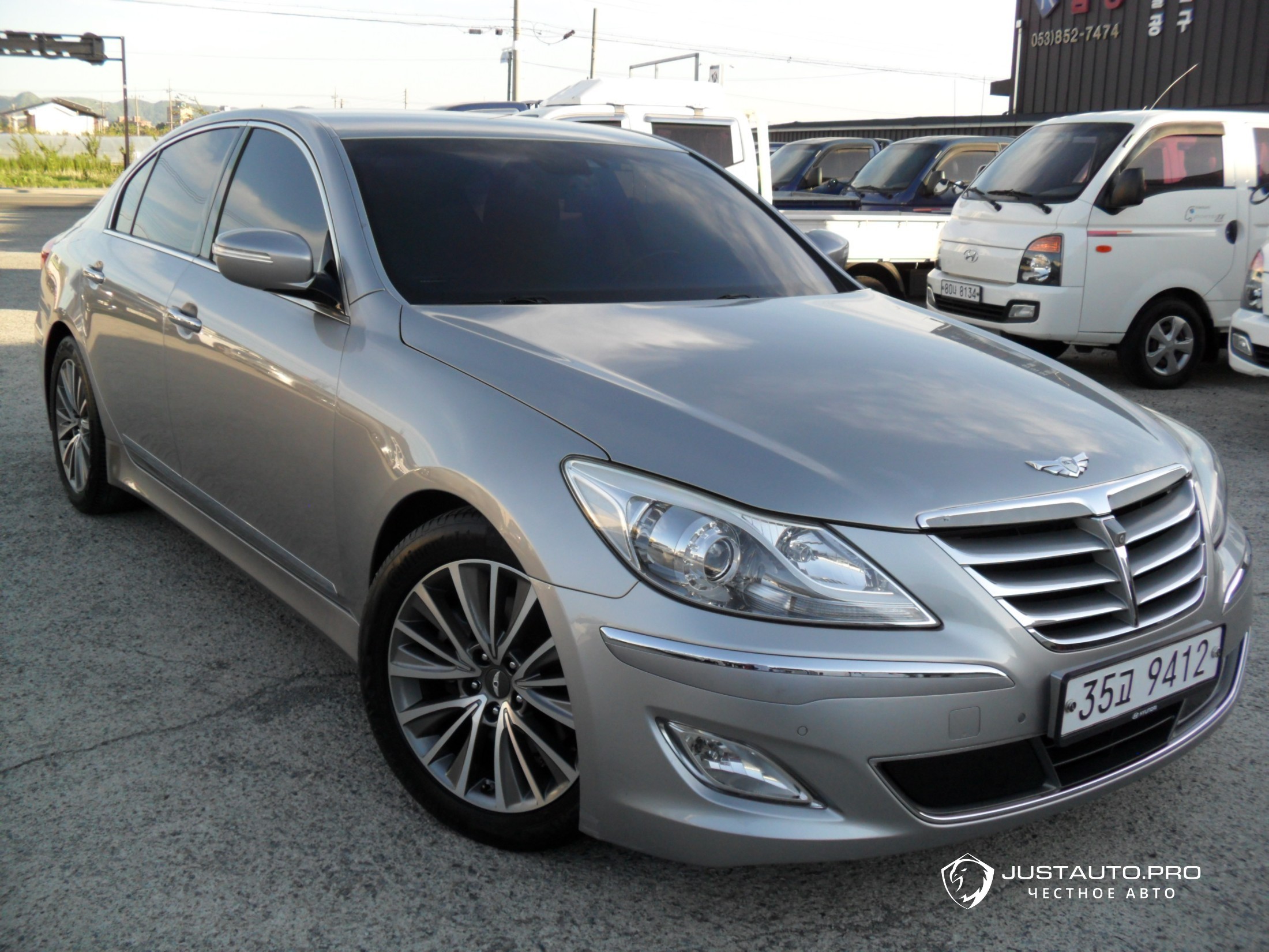 Автомобиль Hyundai Genesis