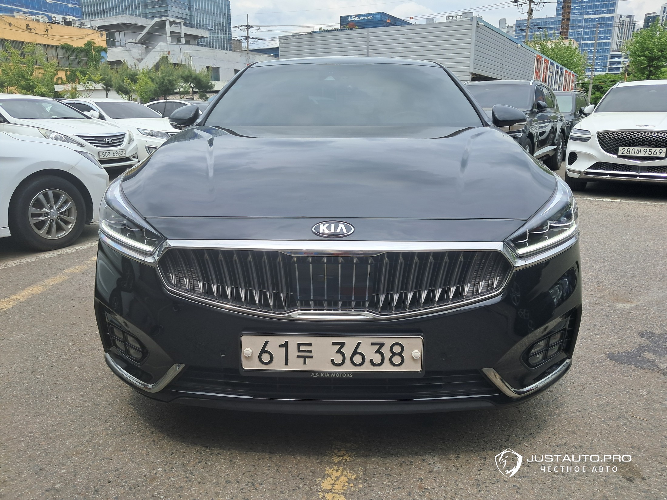 Автомобиль Kia K7