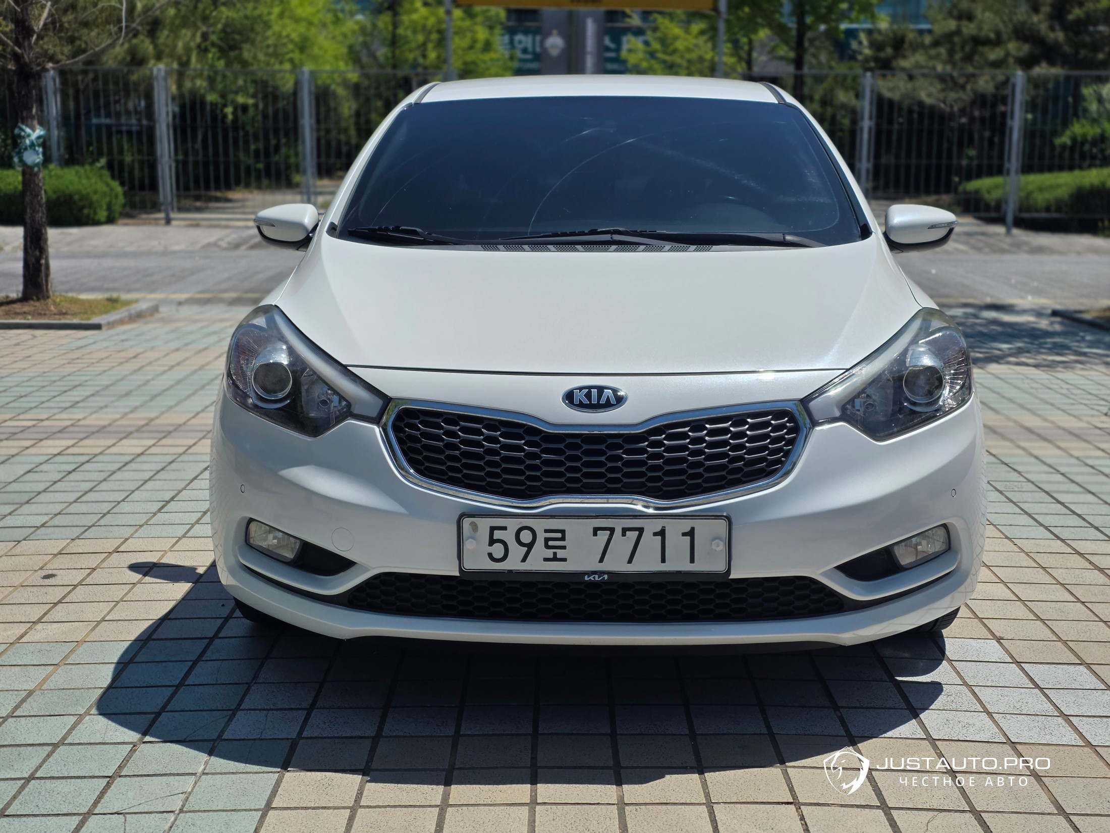Автомобиль Kia K3