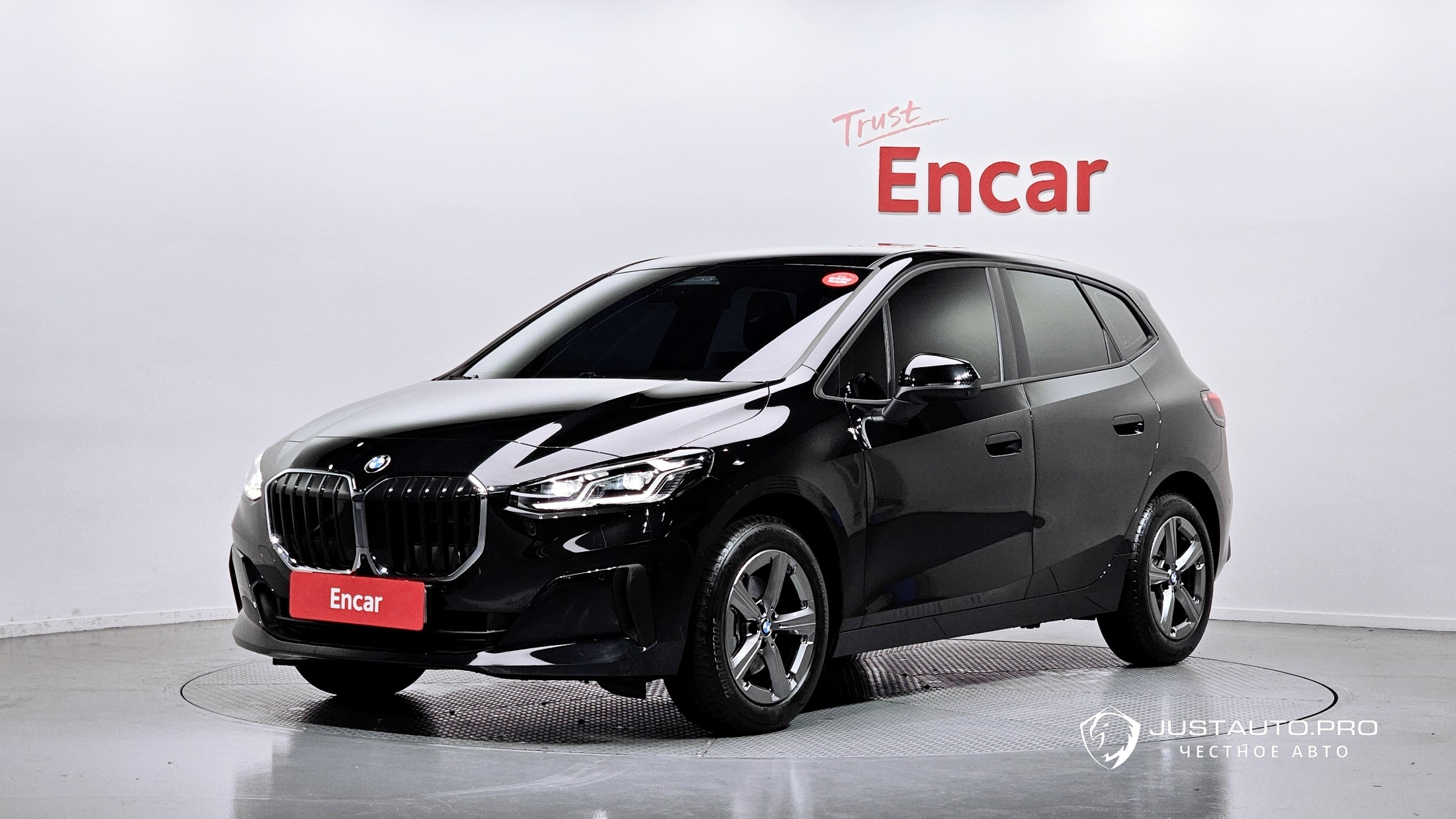 Автомобиль BMW 2-Series