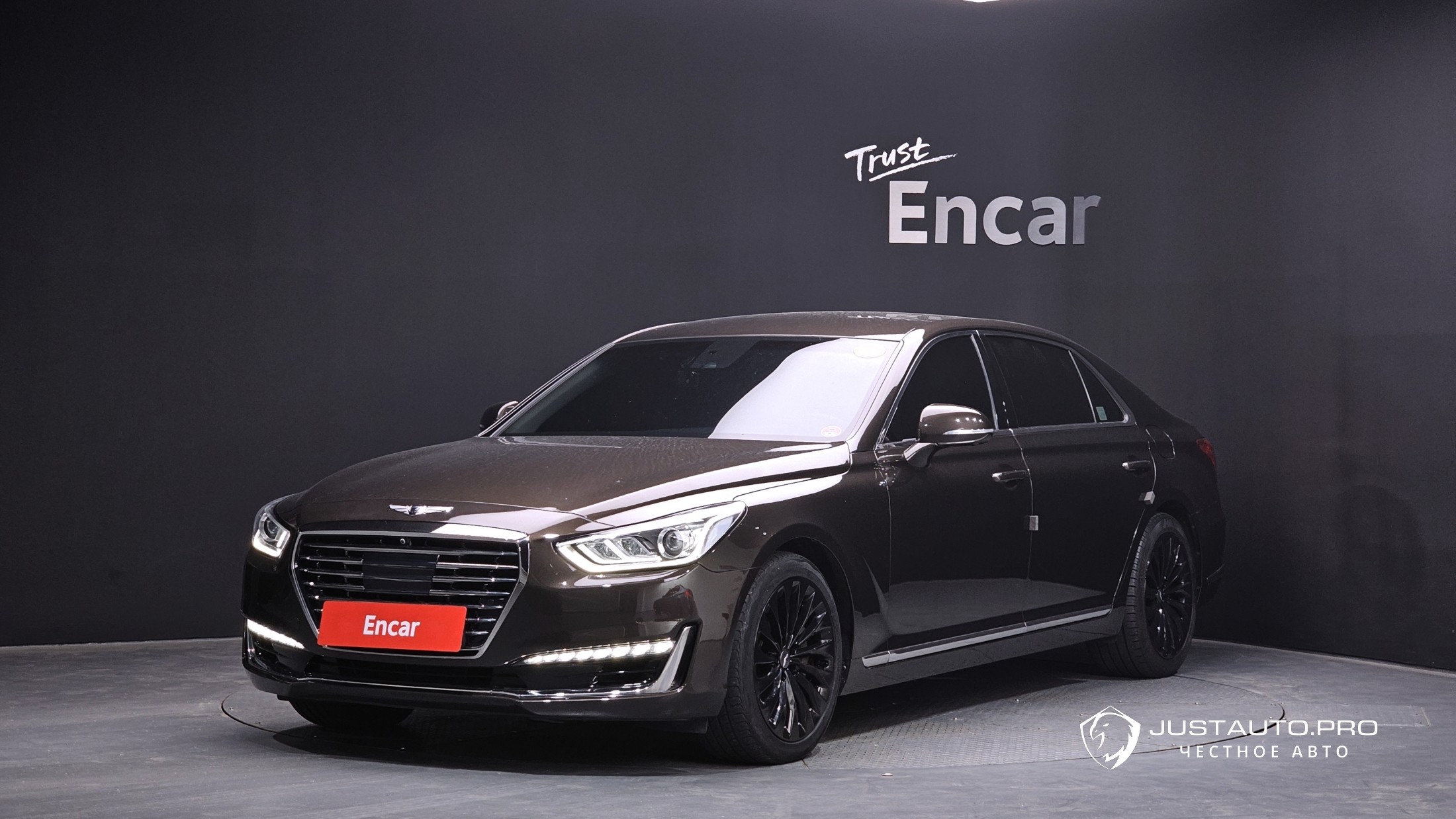 Автомобиль Genesis EQ900
