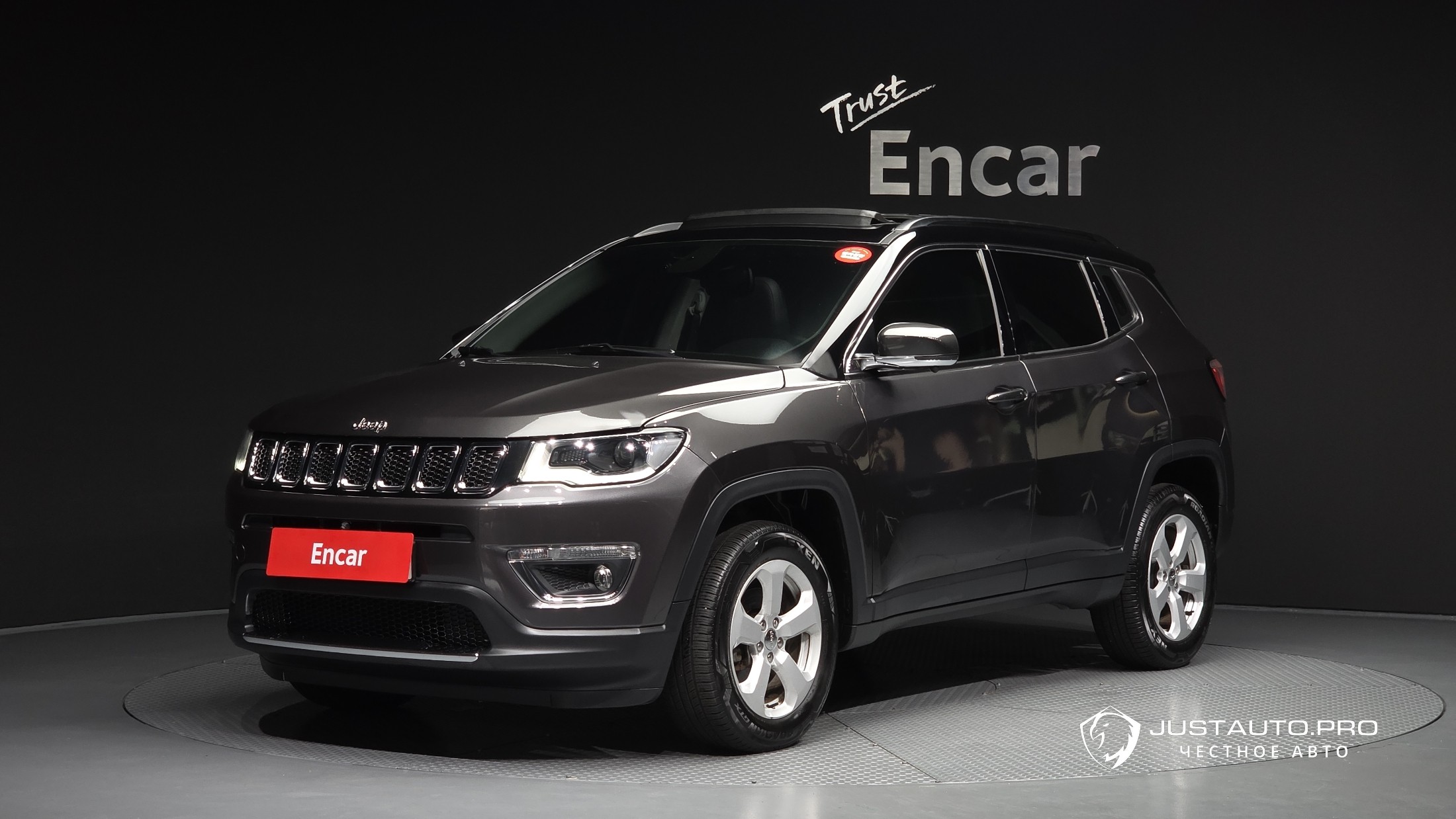 Автомобиль Jeep Compass