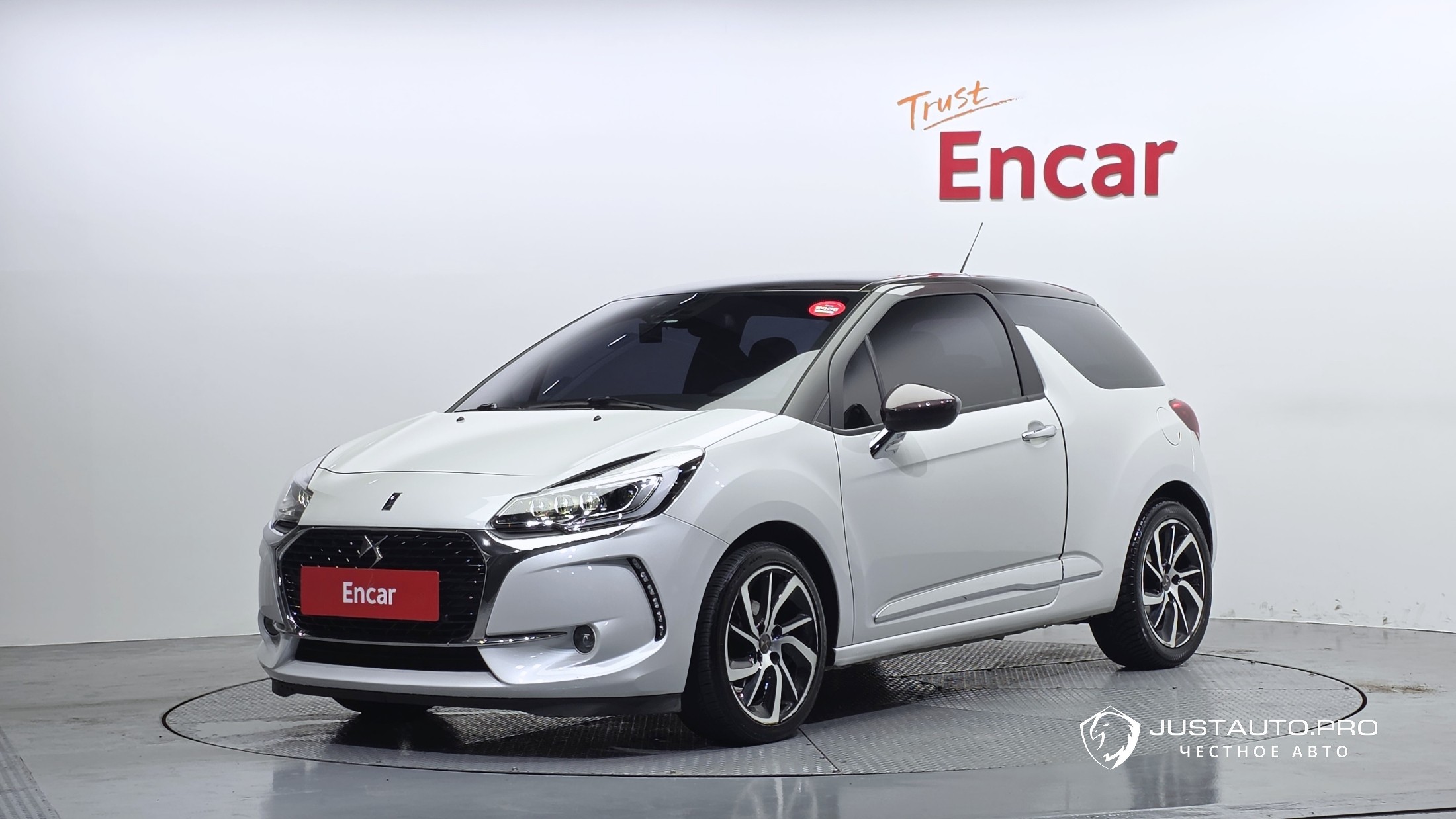 Автомобиль Citroen-DS DS3