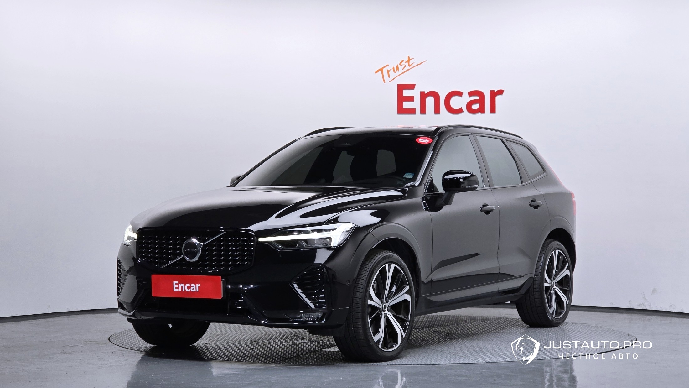 Автомобиль Volvo XC60