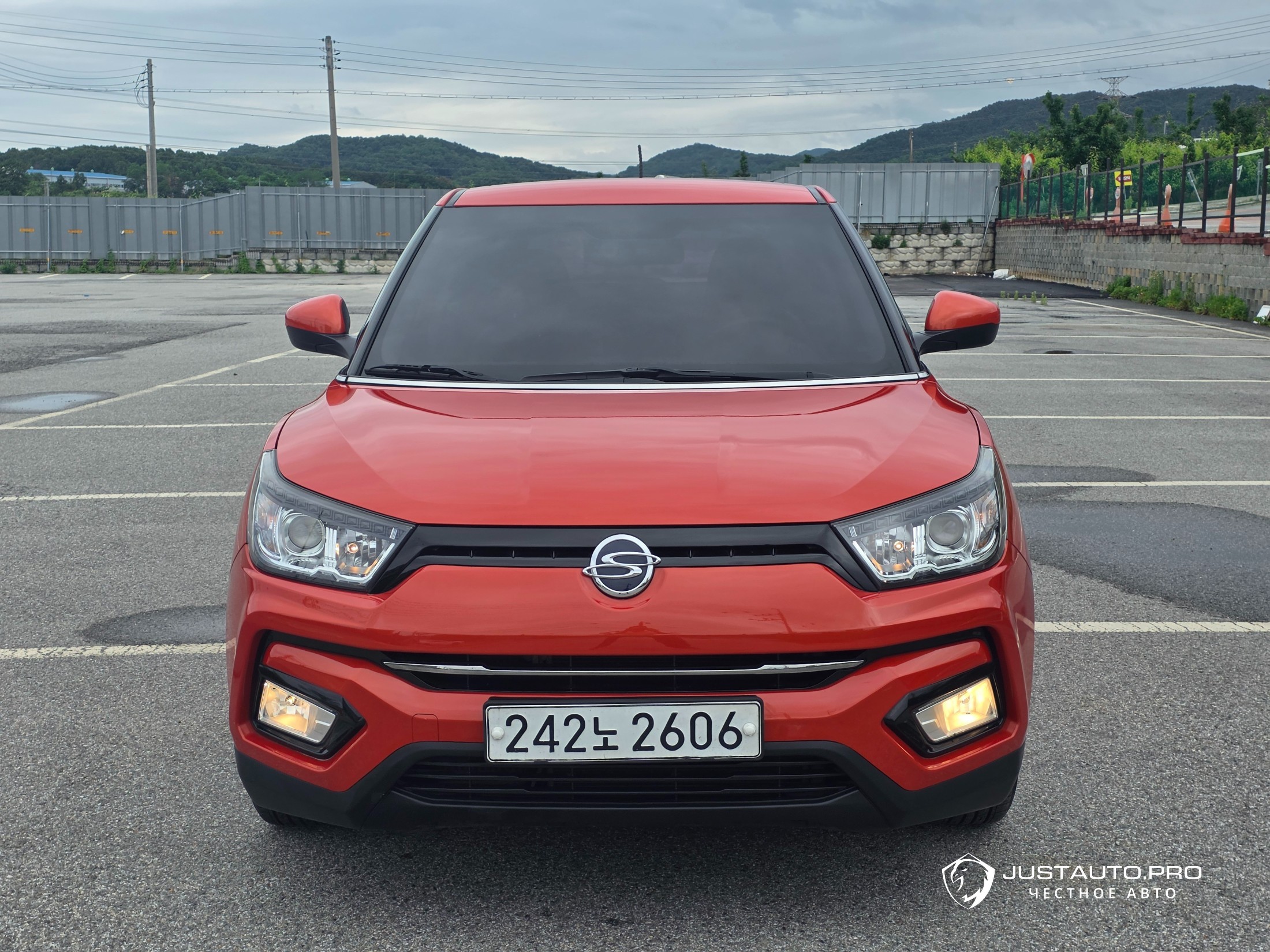 Автомобиль KG_Mobility_Ssangyong TIBOLI