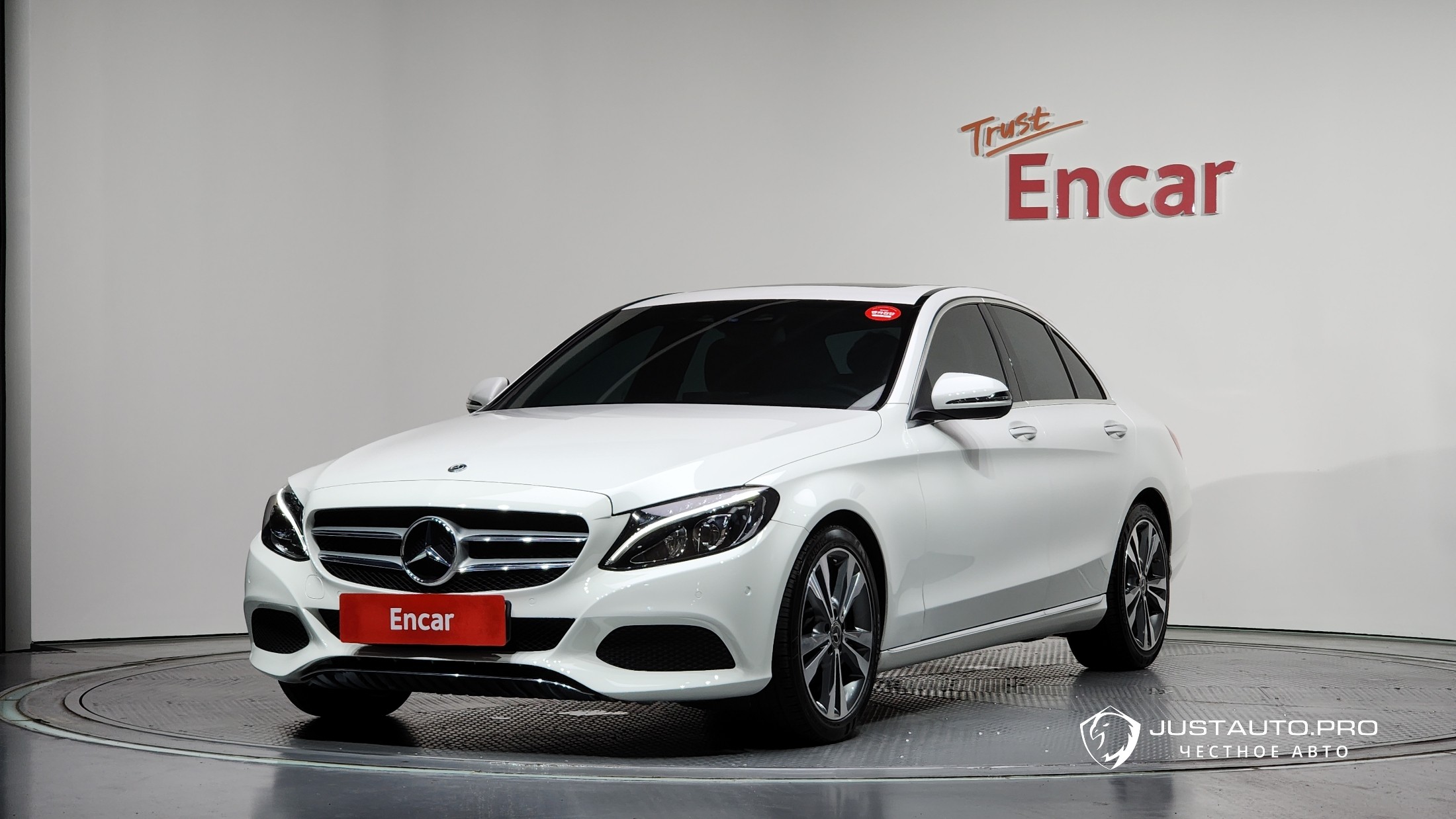Автомобиль Mercedes-Benz C-Class