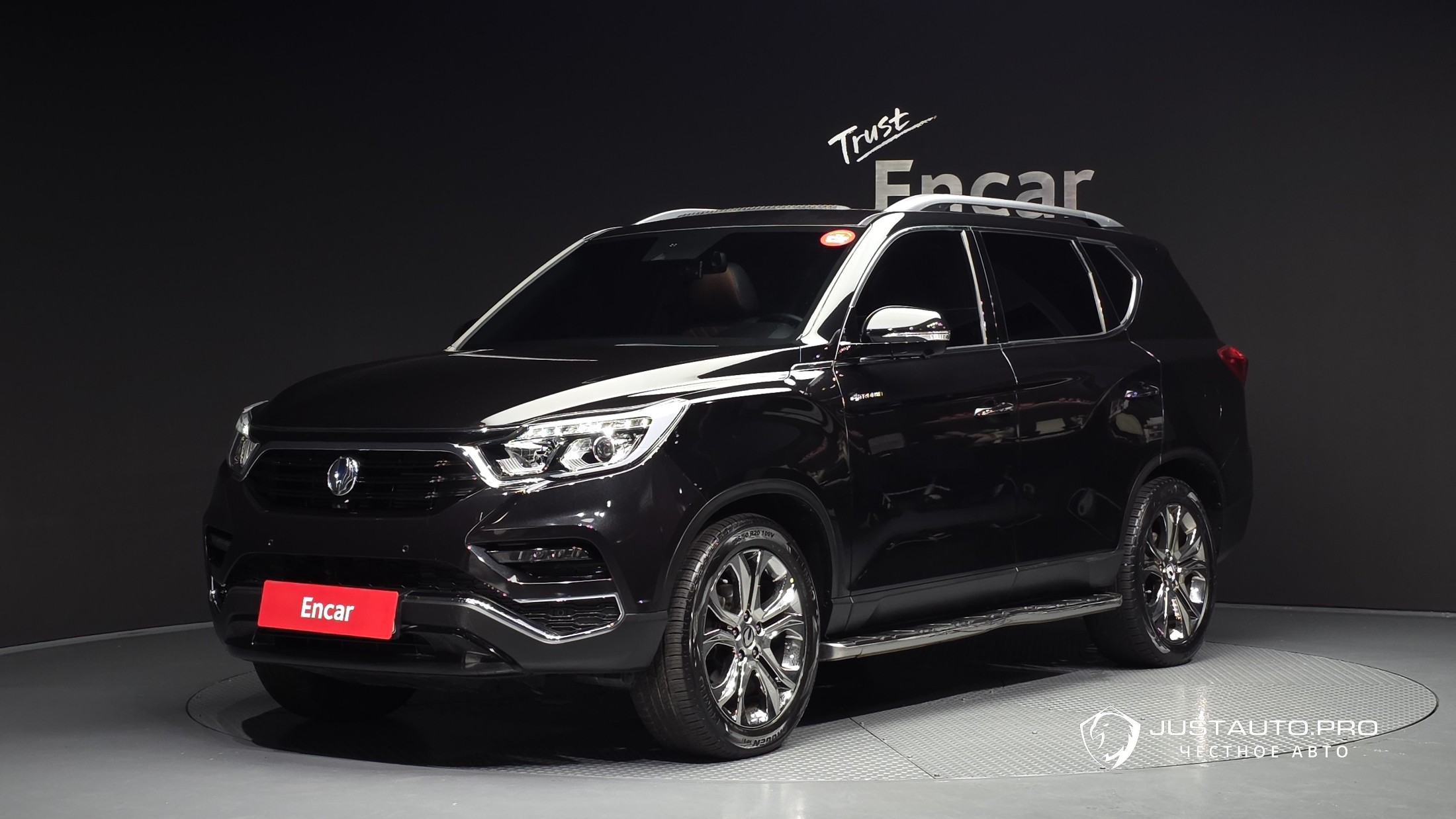 Автомобиль KG_Mobility_Ssangyong Rexton