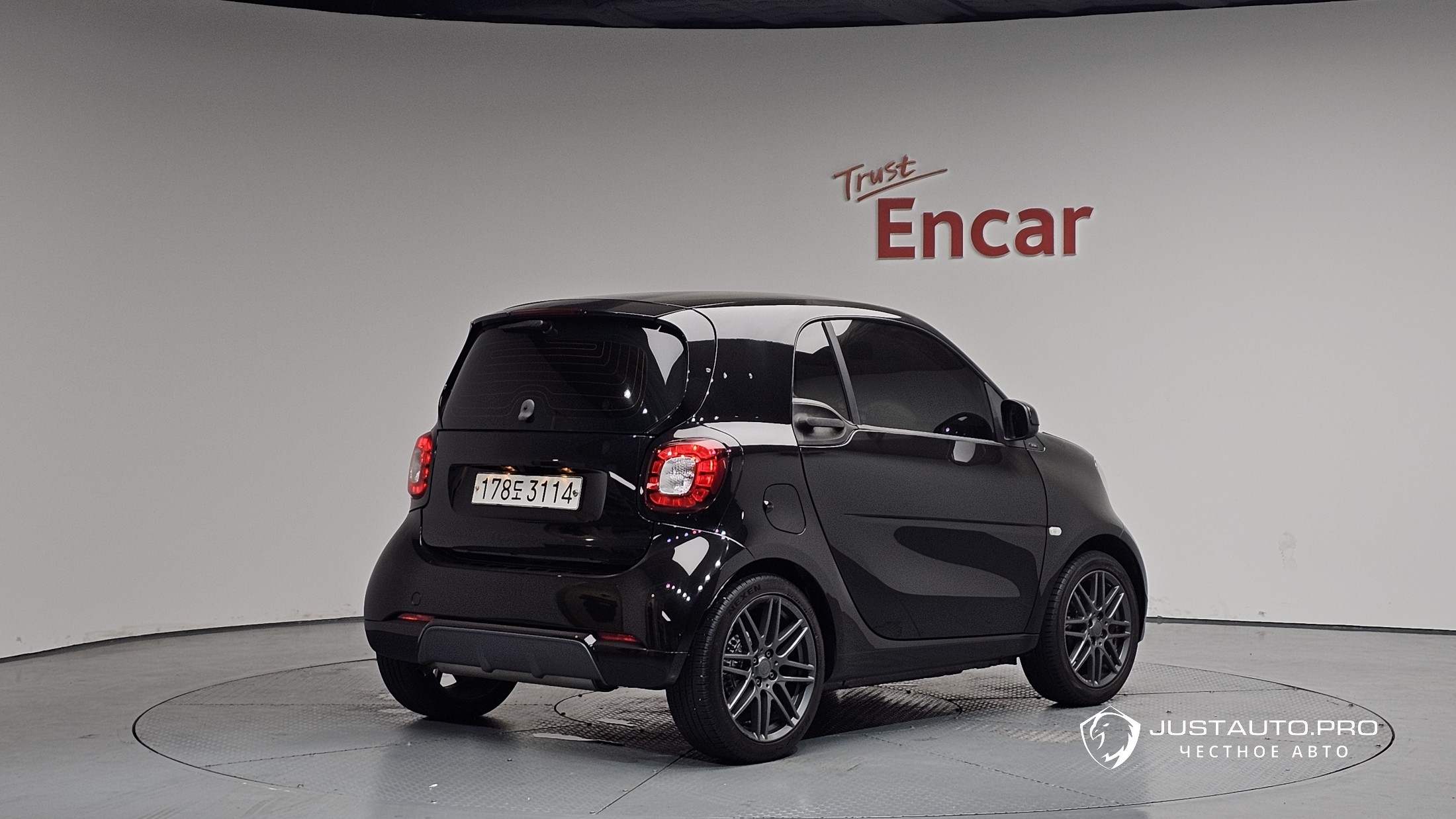 Автомобиль Smart Fortwo