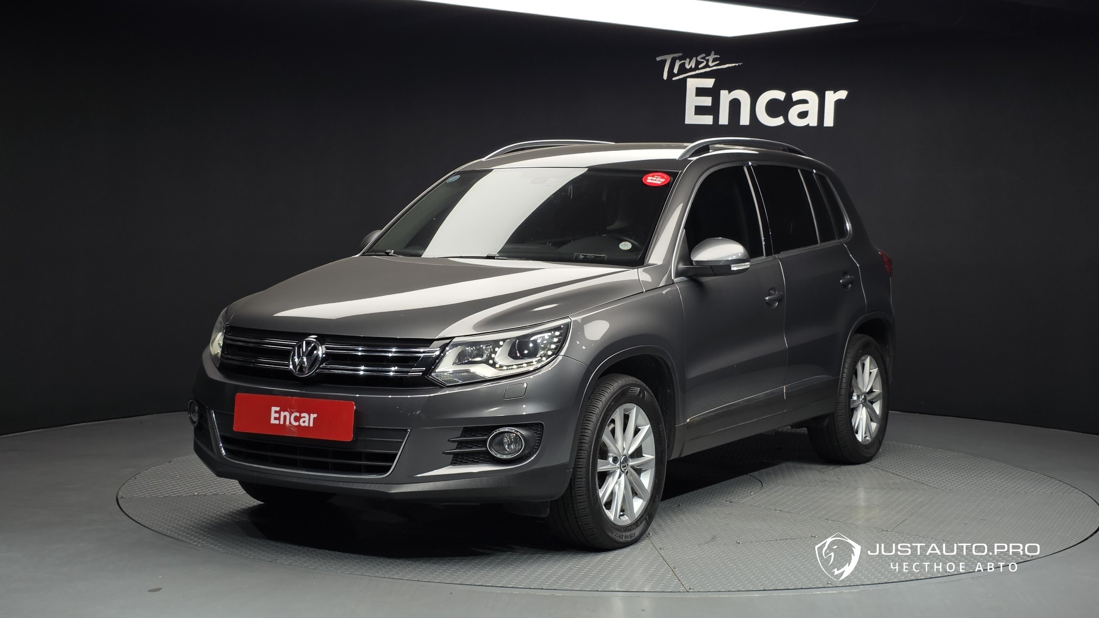 Автомобиль Volkswagen Tiguan
