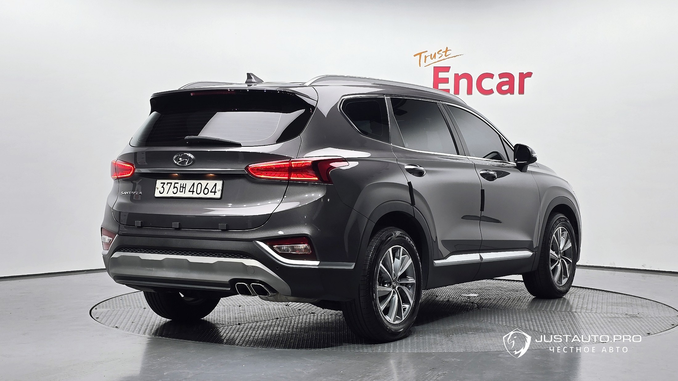 Автомобиль Hyundai Santafe