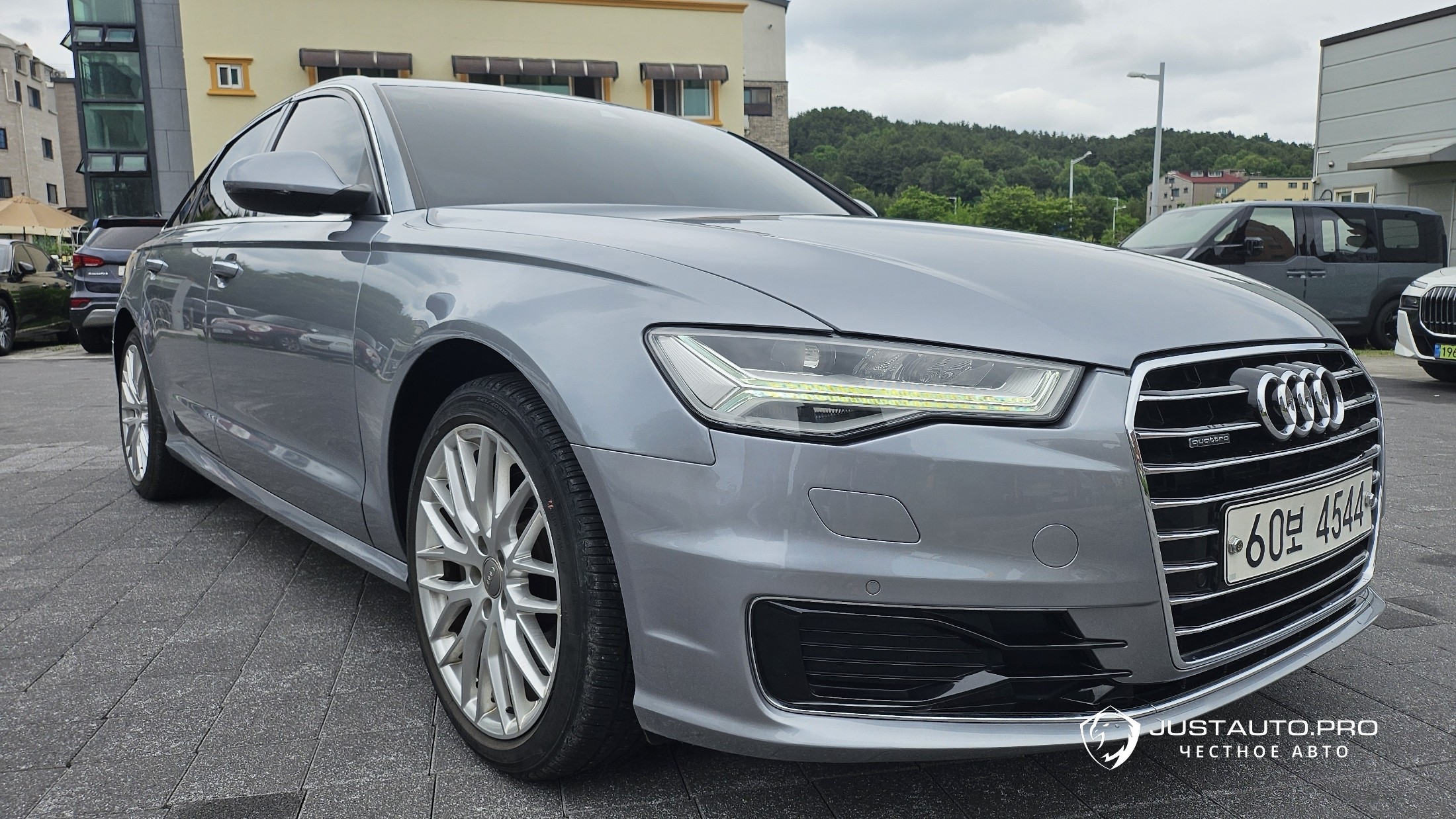 Автомобиль Audi A6