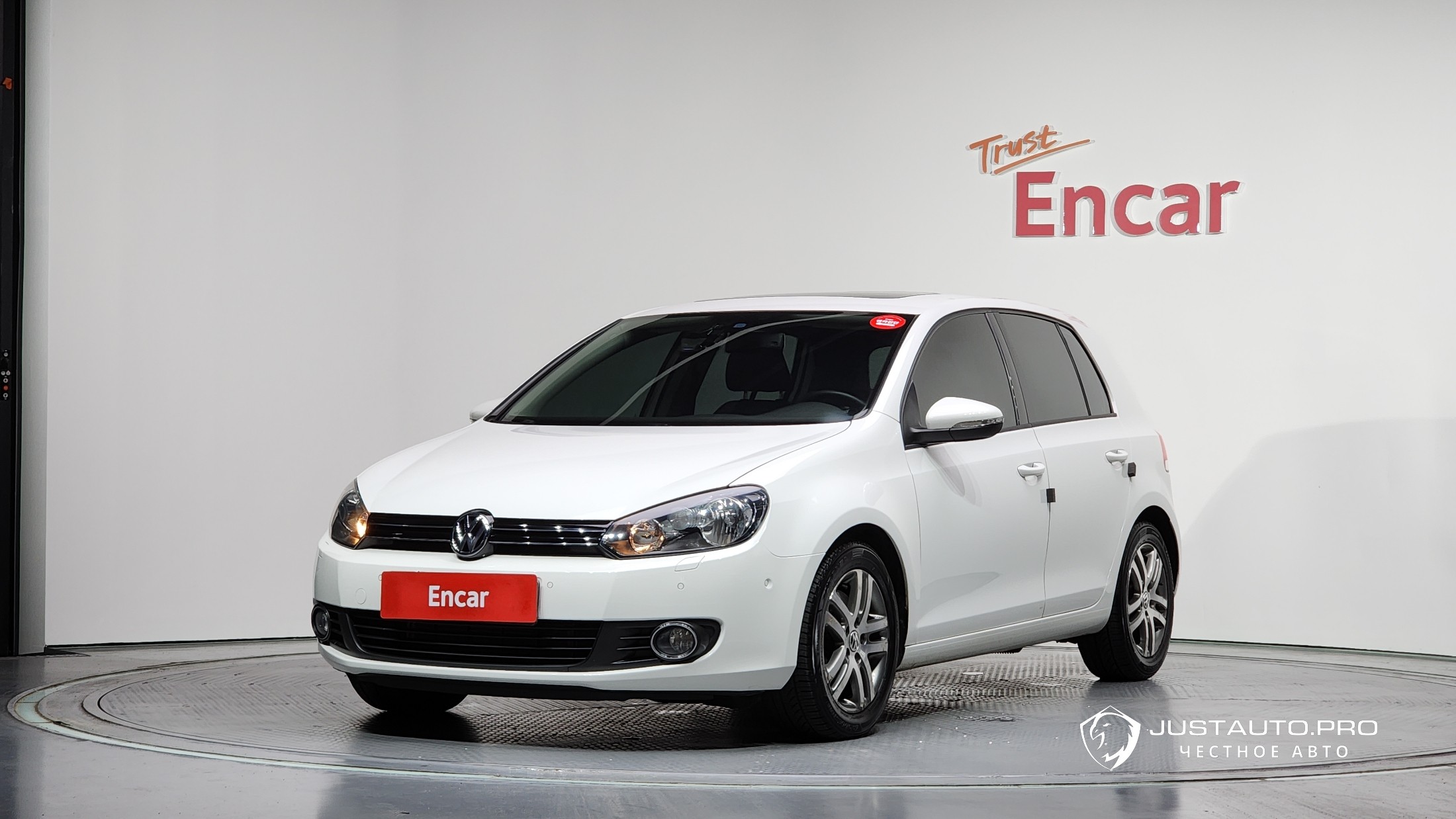 Автомобиль Volkswagen Golf