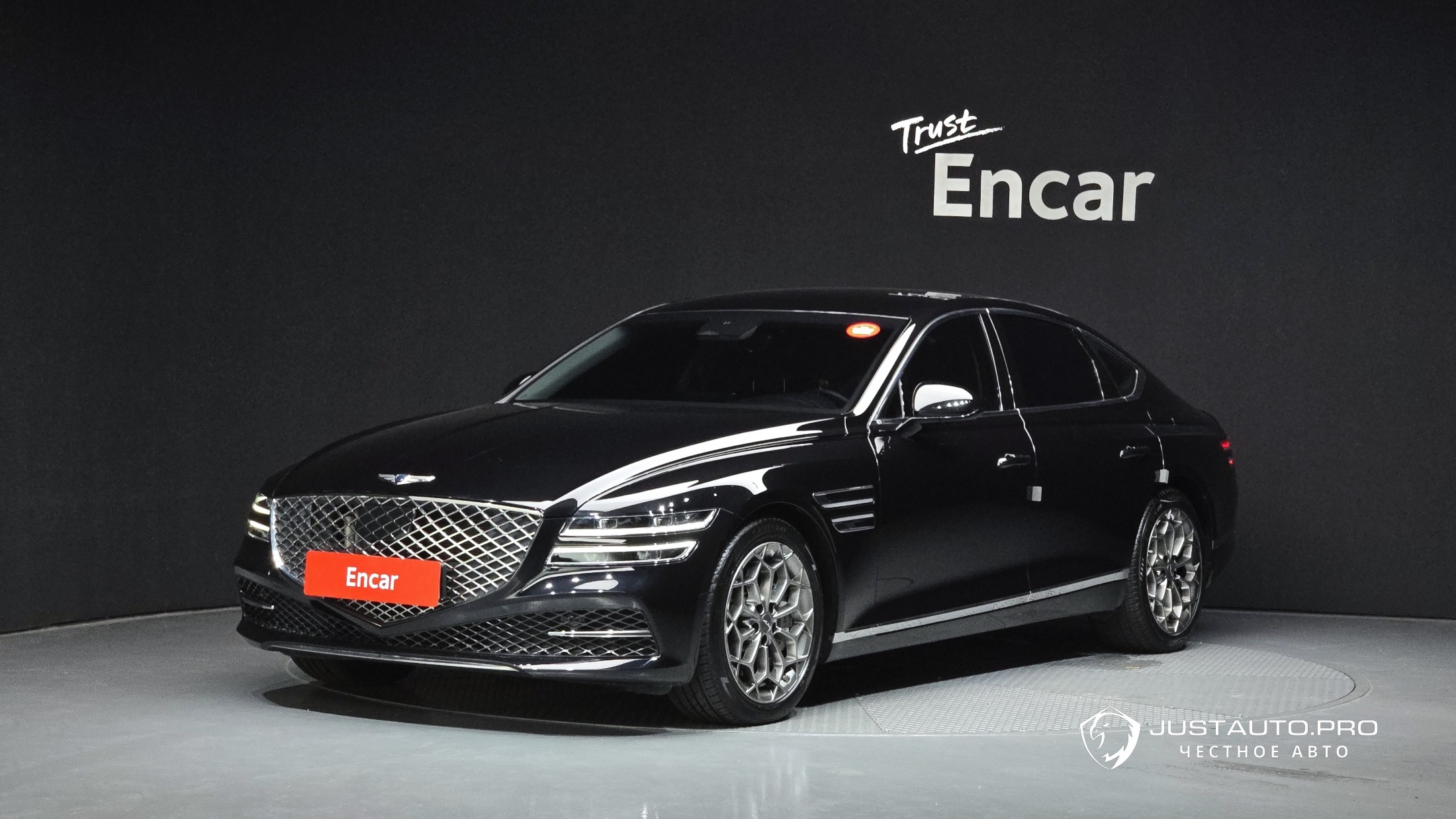 Автомобиль Genesis G80
