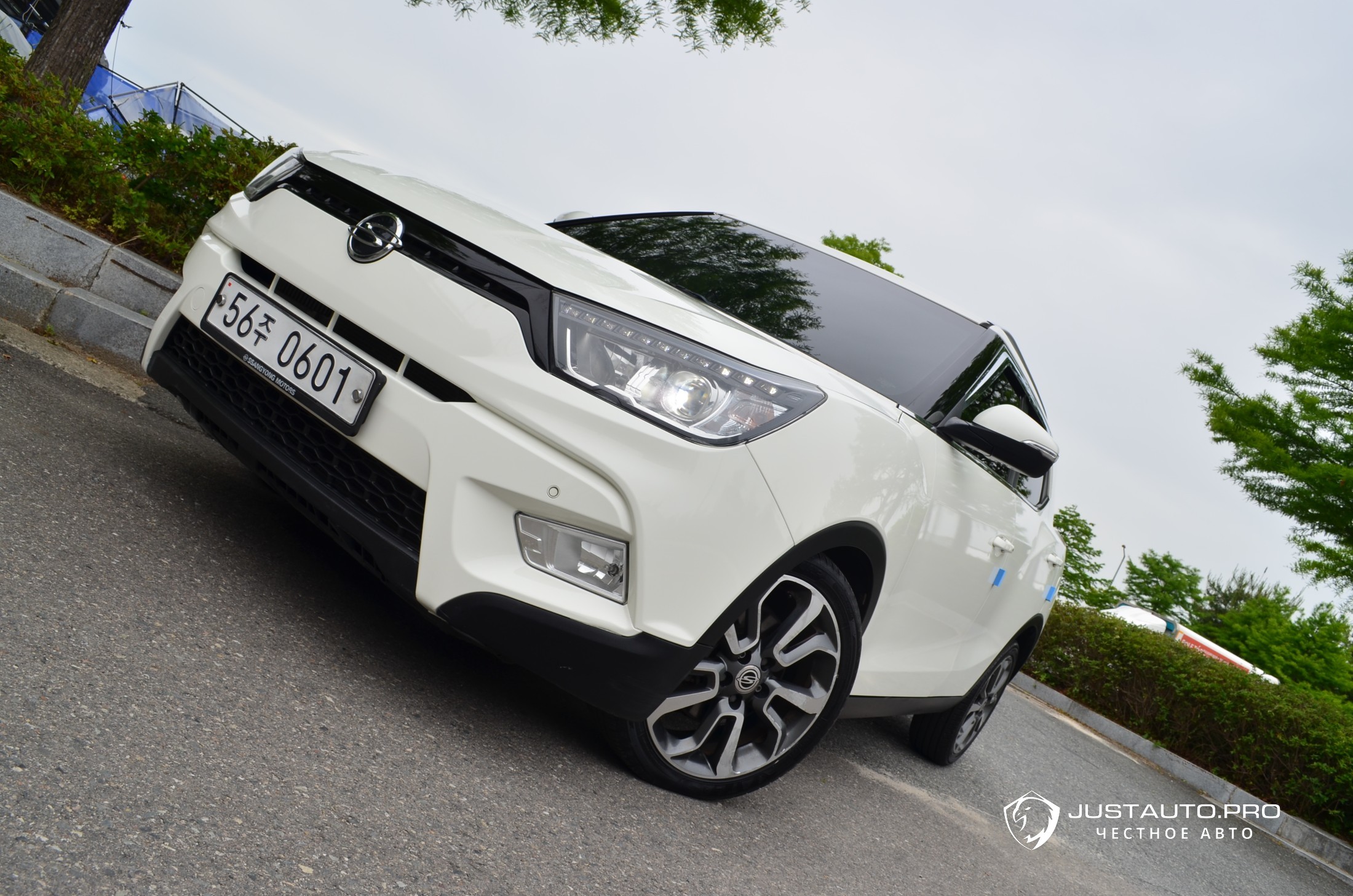 Автомобиль KG_Mobility_Ssangyong TIBOLI
