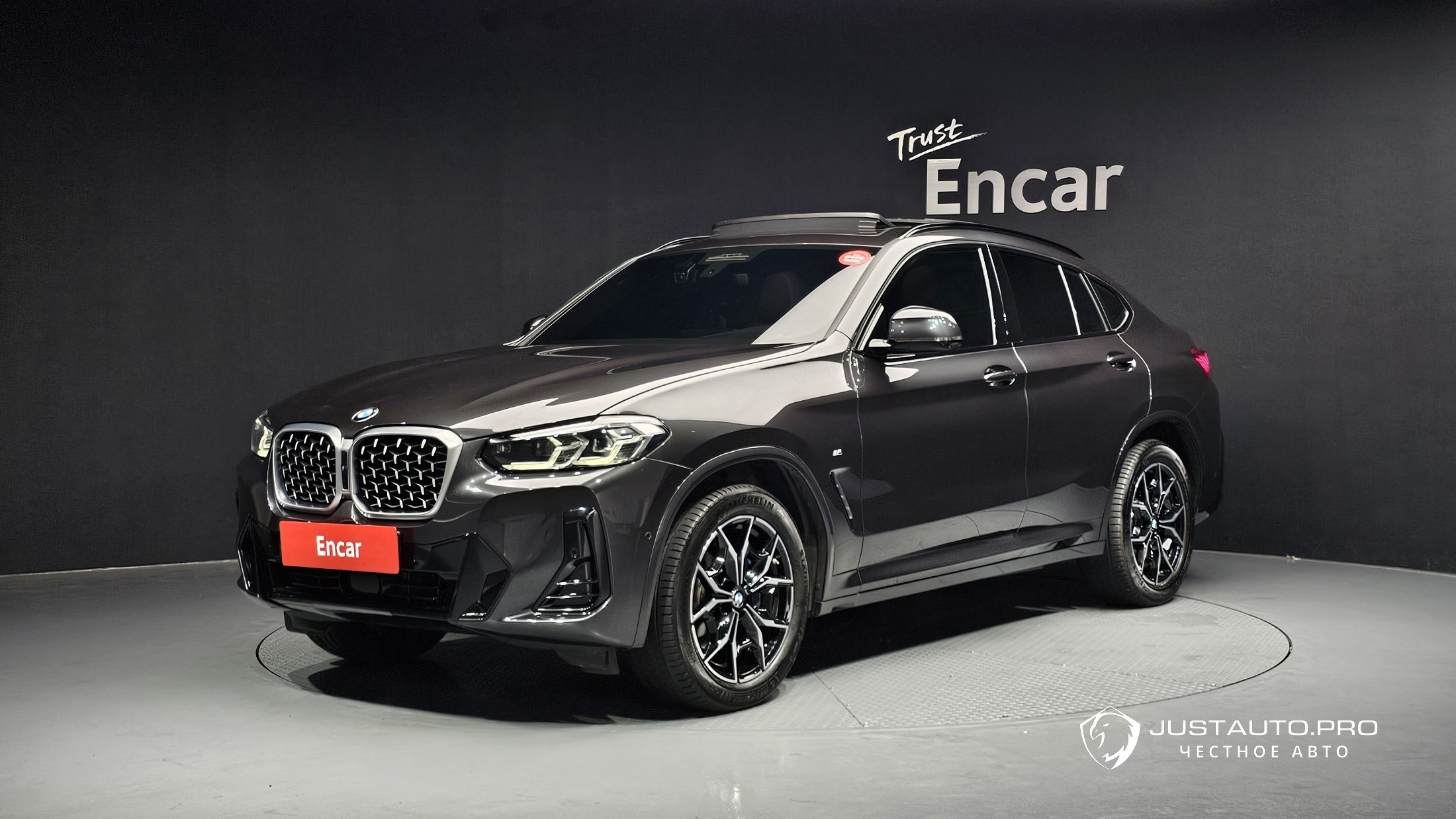 Автомобиль BMW X4
