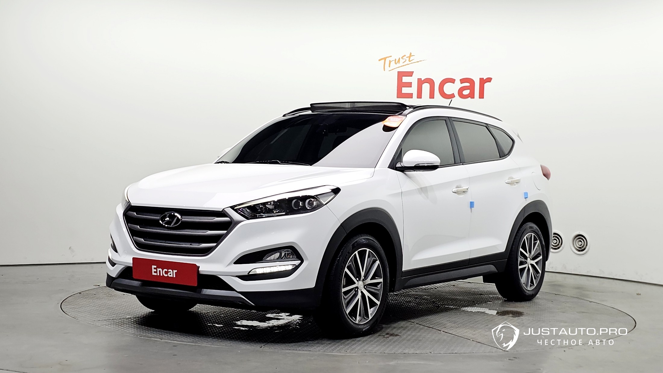 Автомобиль Hyundai Tucson