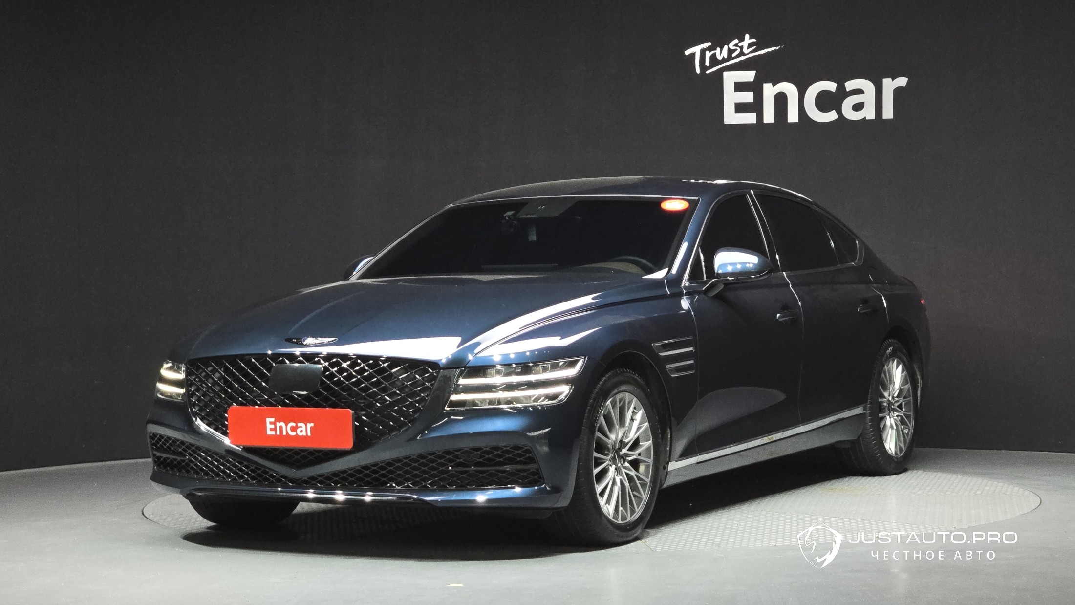 Автомобиль Genesis G80