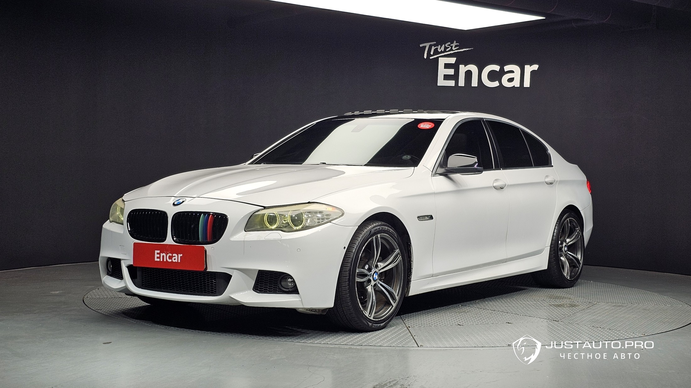 Автомобиль BMW 5-Series