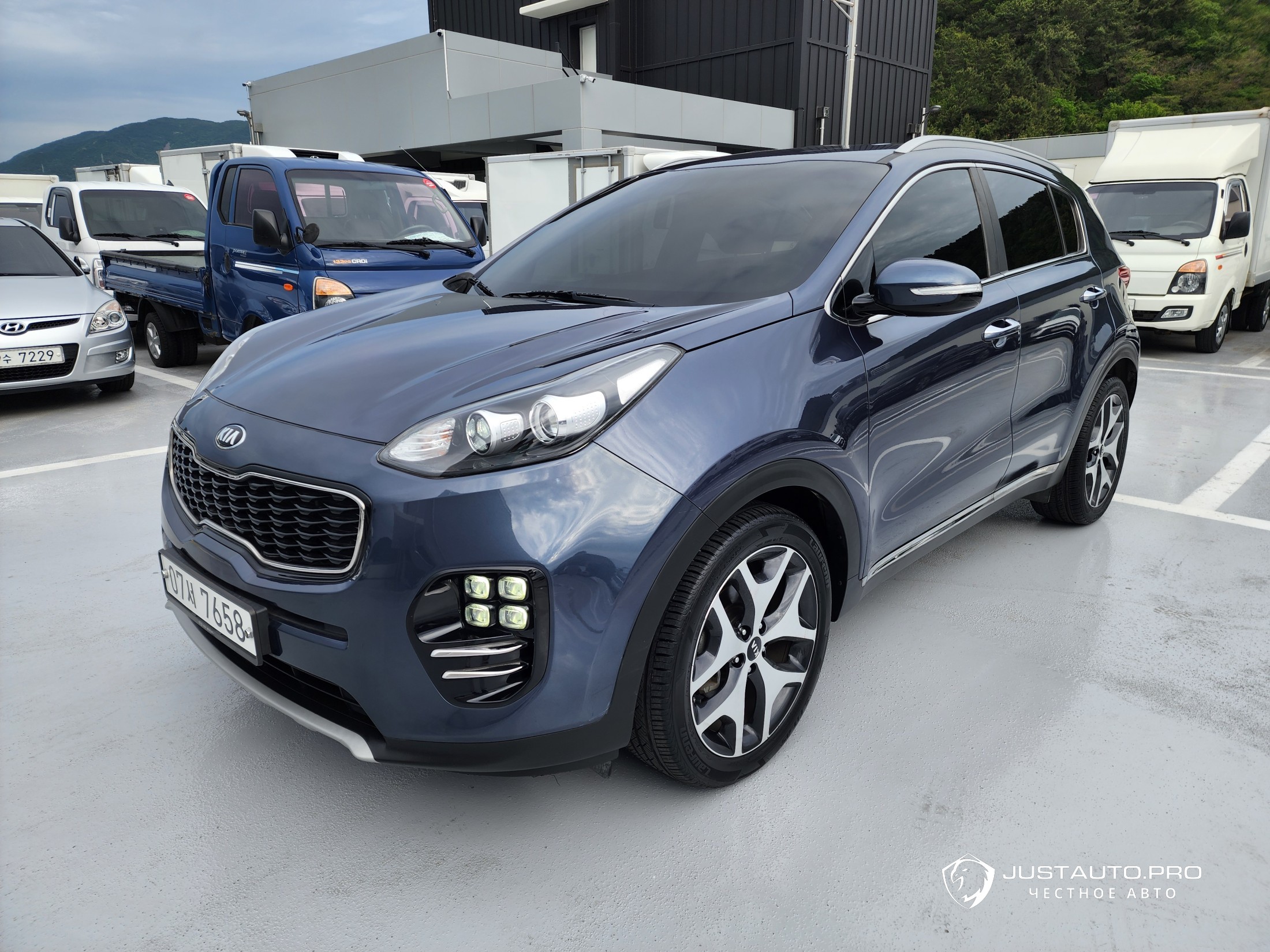 Автомобиль Kia Sportage