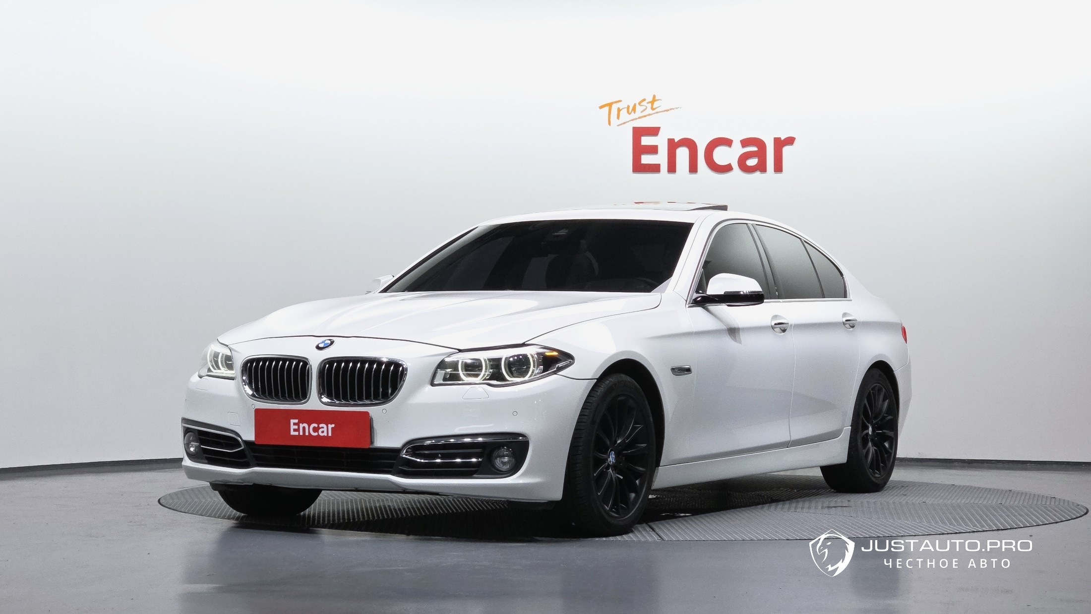 Автомобиль BMW 5-Series