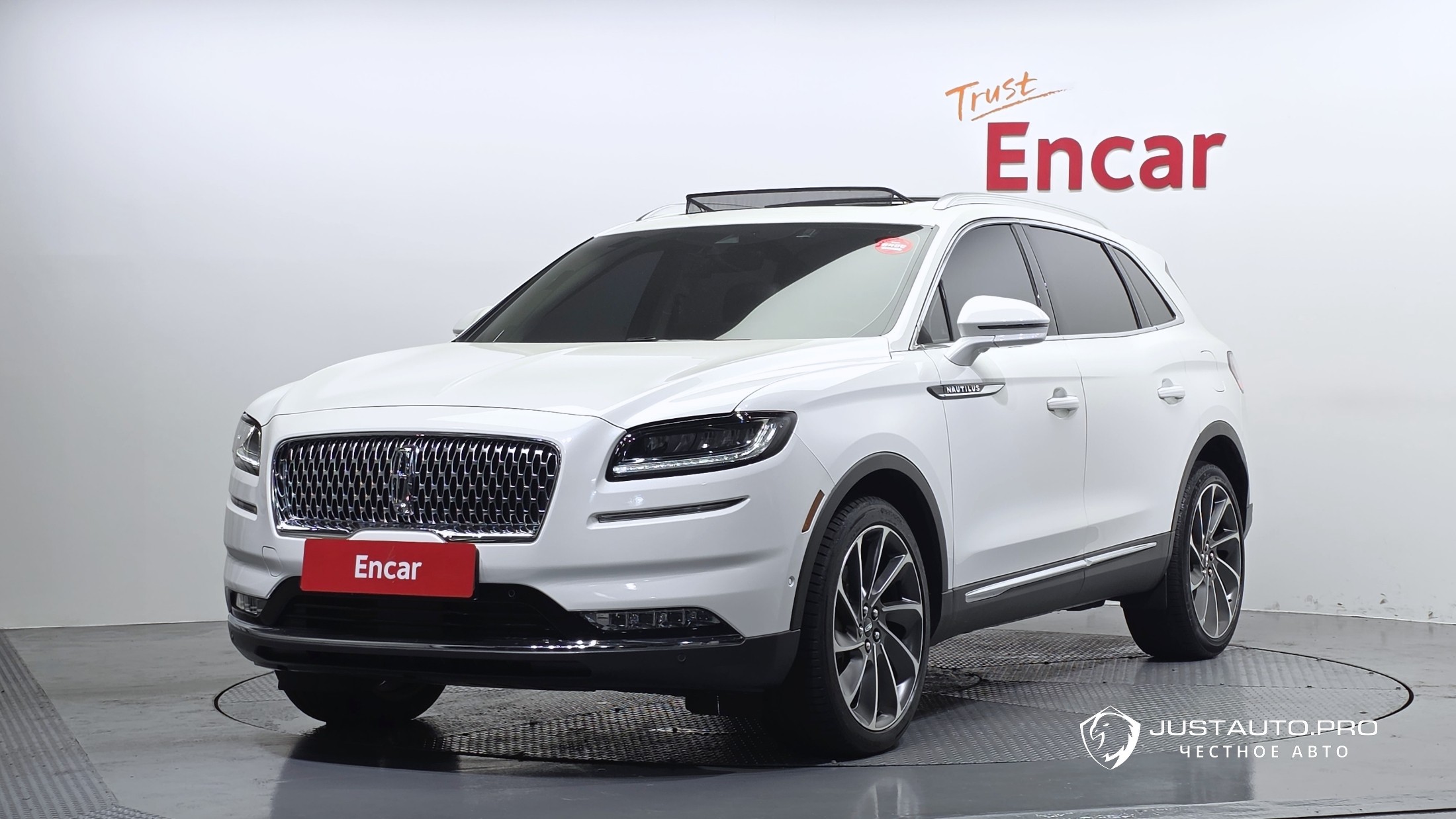 Автомобиль Lincoln Nautilus