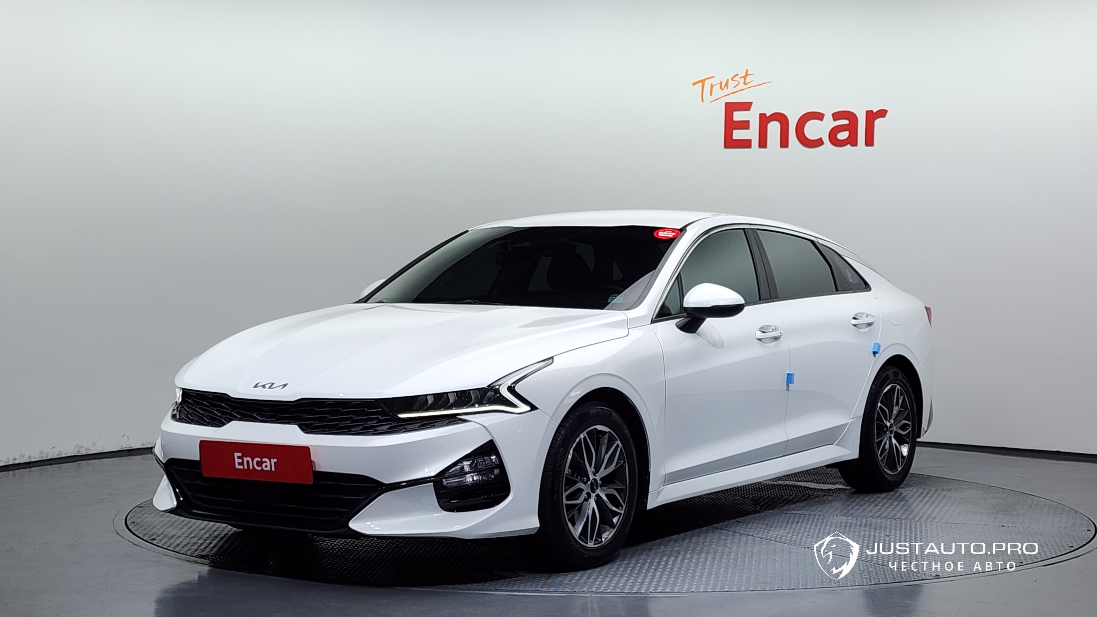 Автомобиль Kia K5