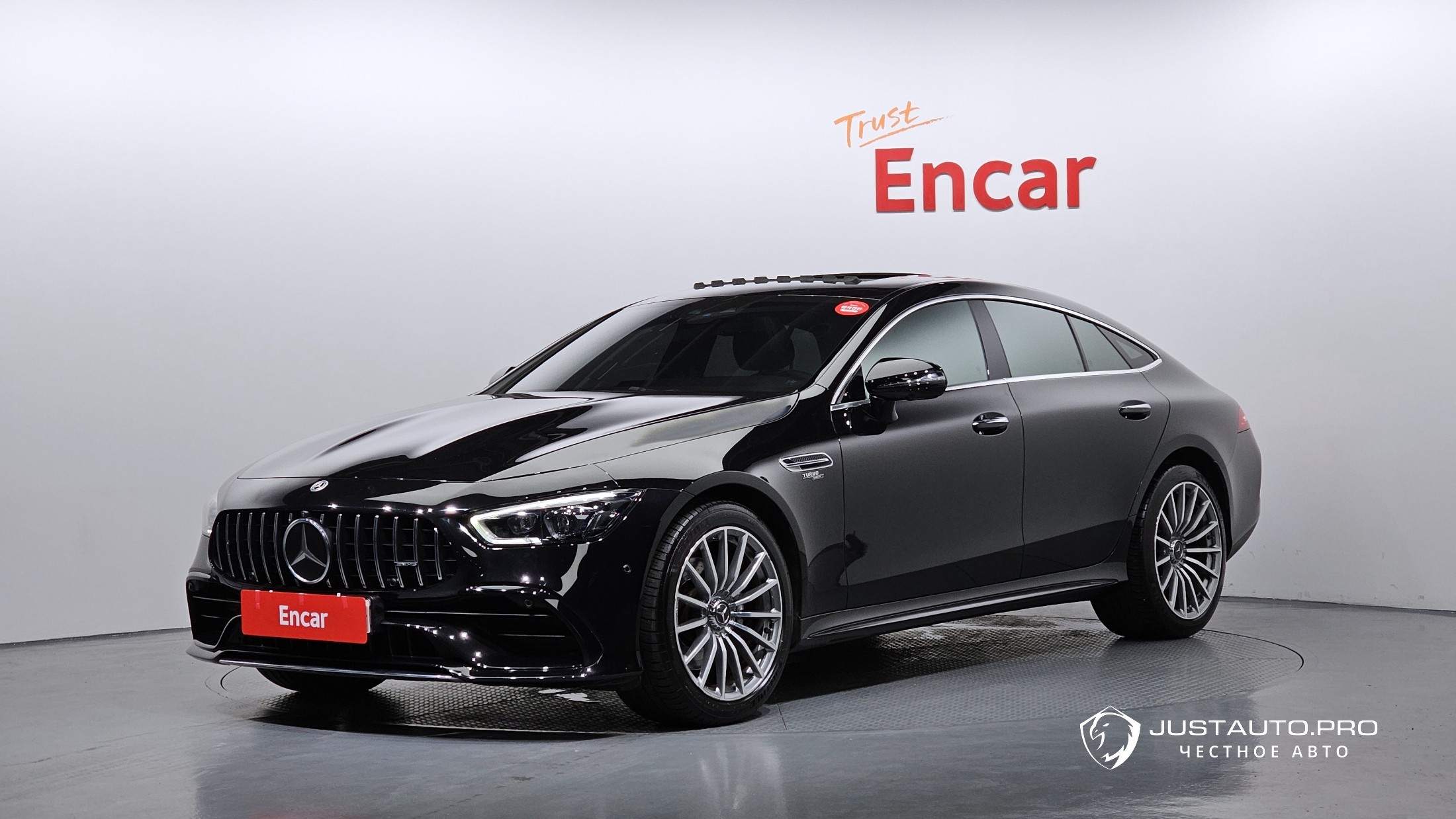 Автомобиль Mercedes-Benz AMG GT