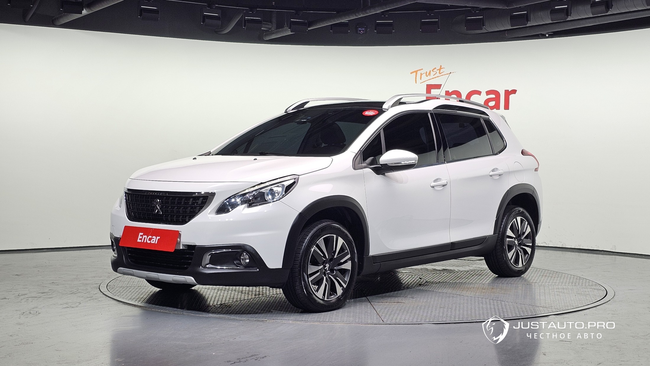 Автомобиль Peugeot 2008