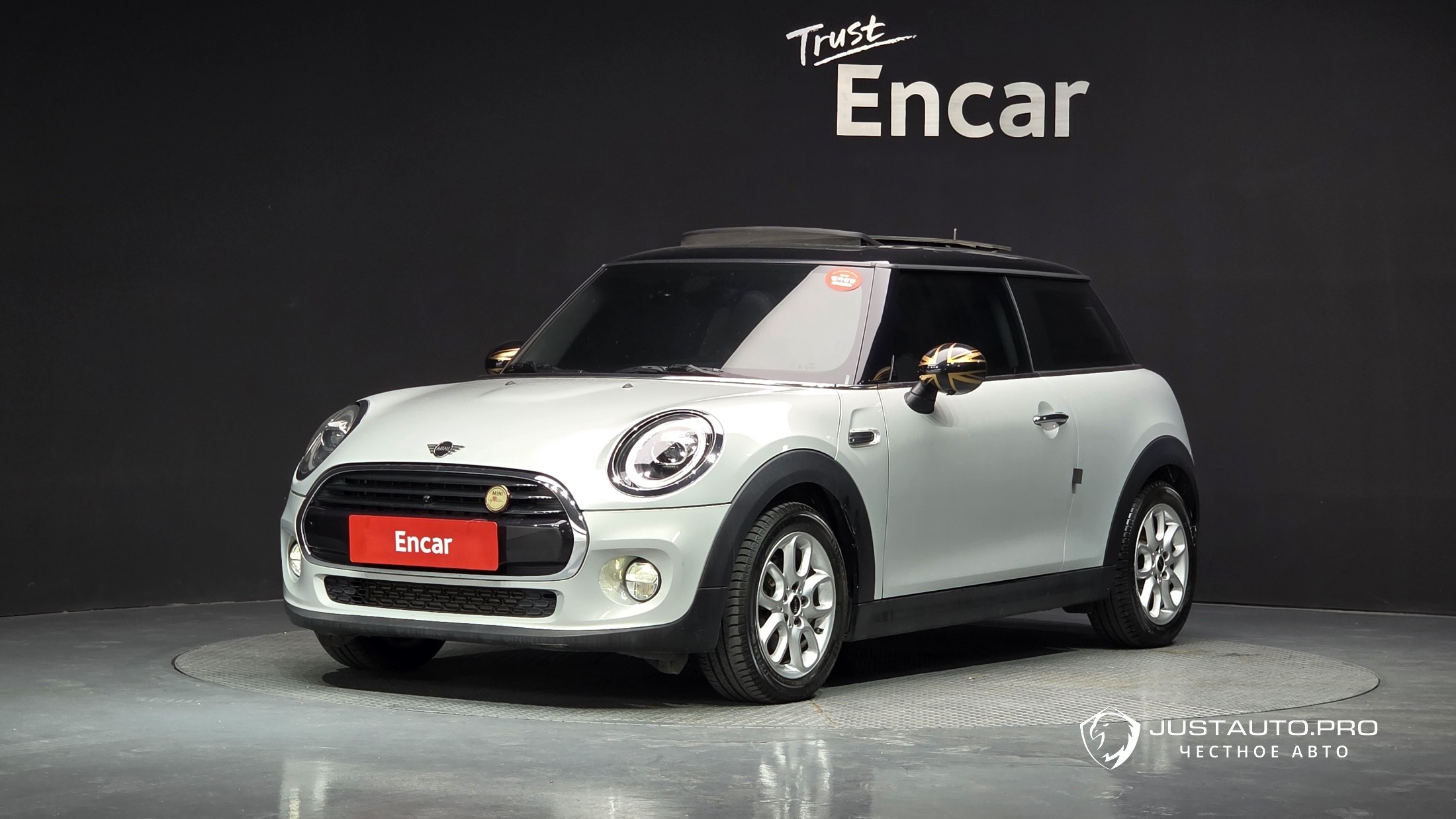 Автомобиль Mini Cooper