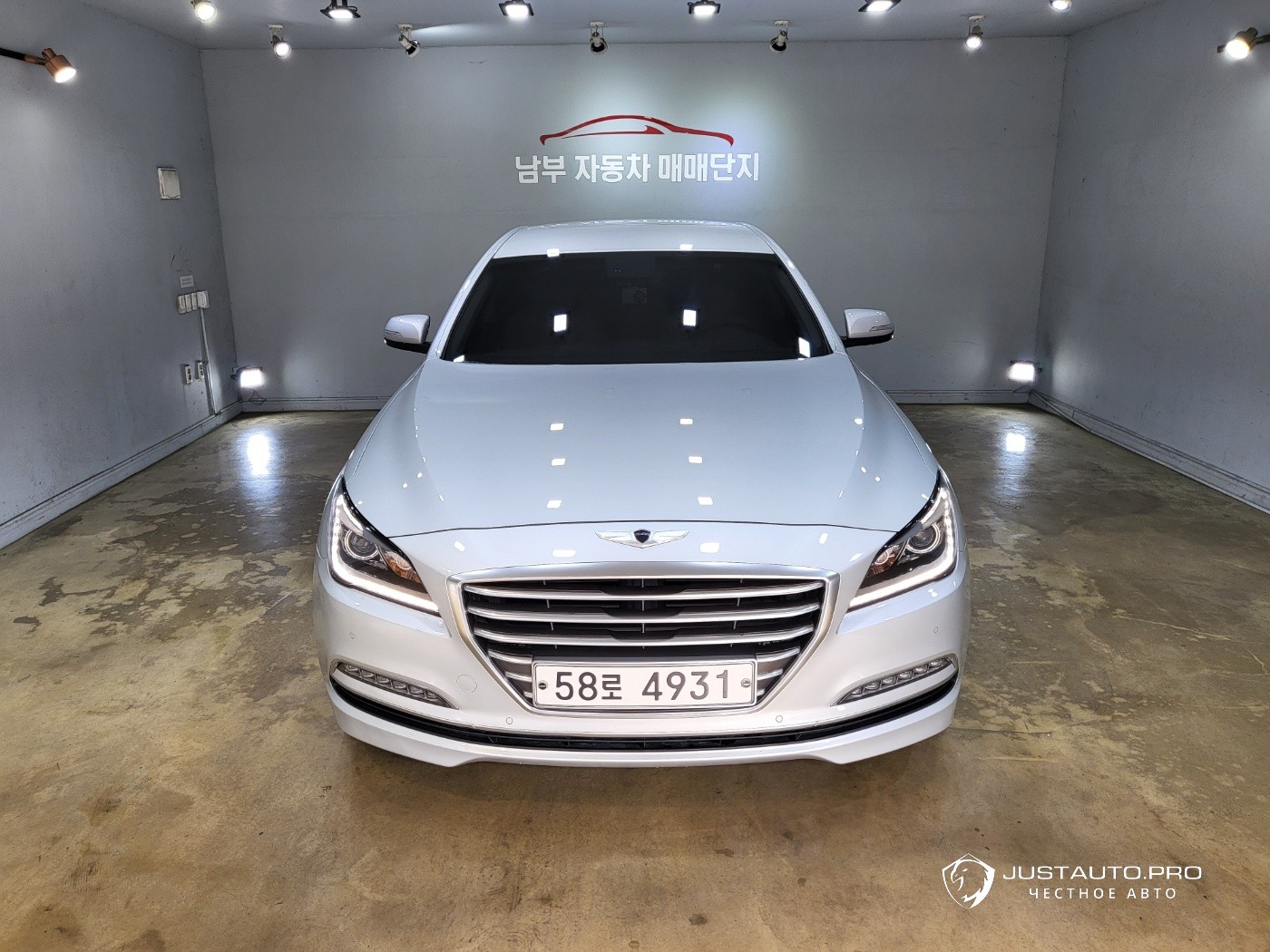 Автомобиль Hyundai Genesis