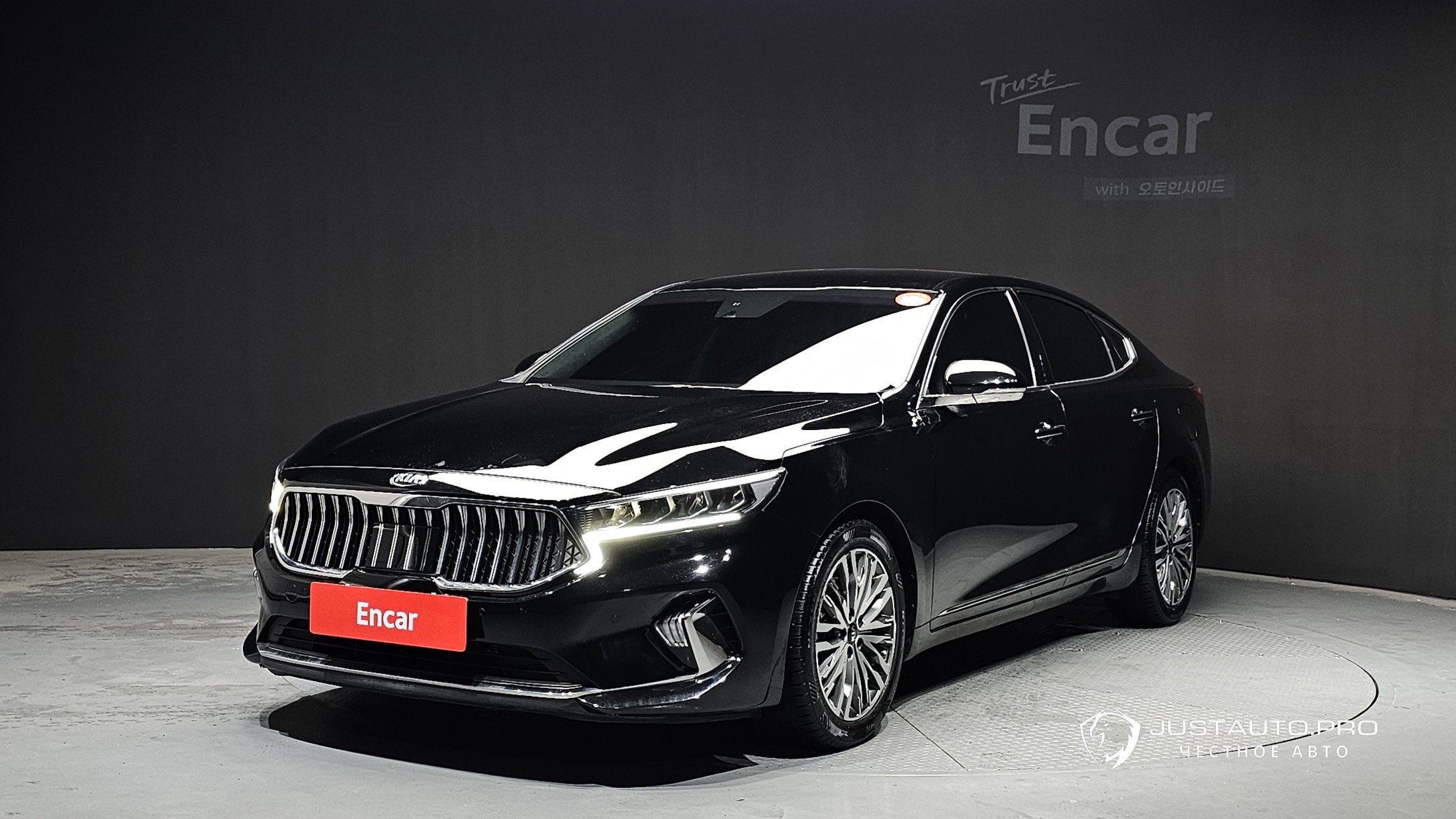 Автомобиль Kia K7