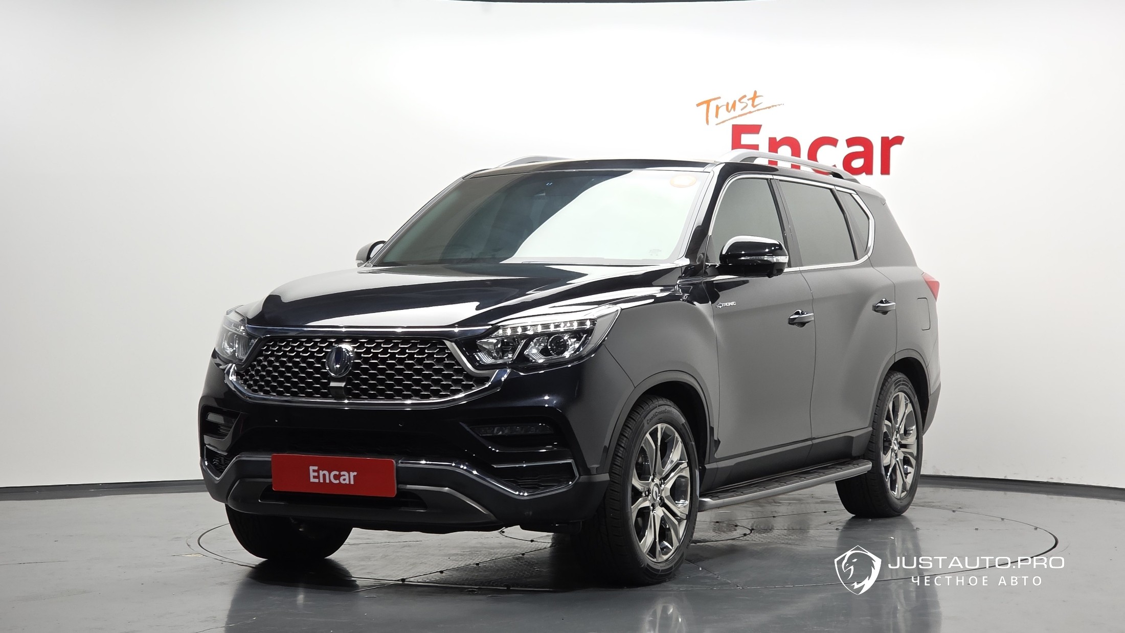 Автомобиль KG_Mobility_Ssangyong Rexton